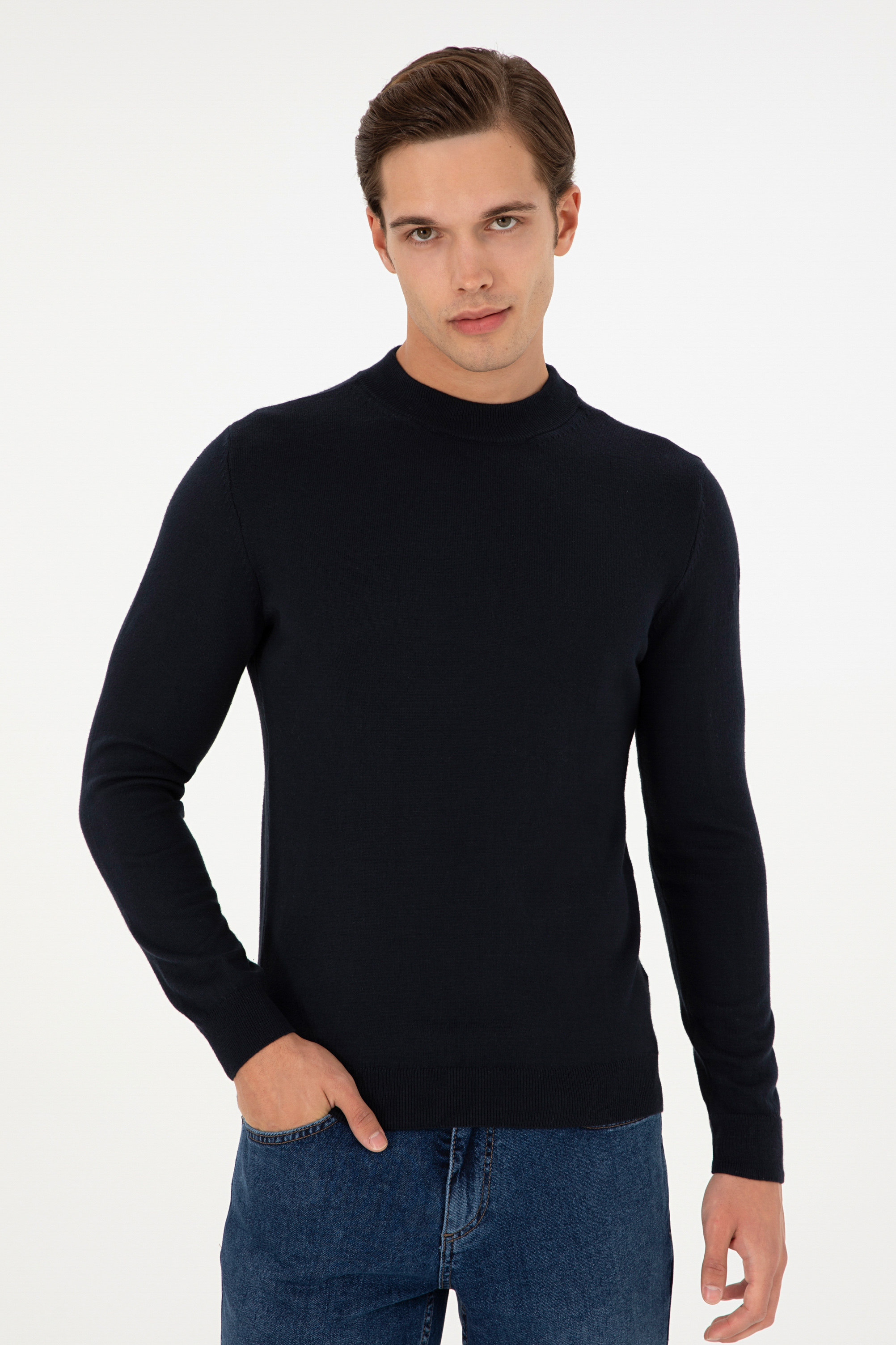 Erkek Slim Fit Çeyrek Balıkçı Yaka Lacivert Basic Triko Kazak