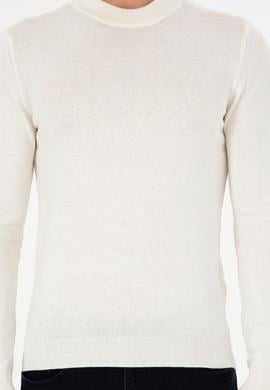 Erkek Slim Fit Çeyrek Balıkçı Yaka Beyaz Basic Triko Kazak - 50298201007