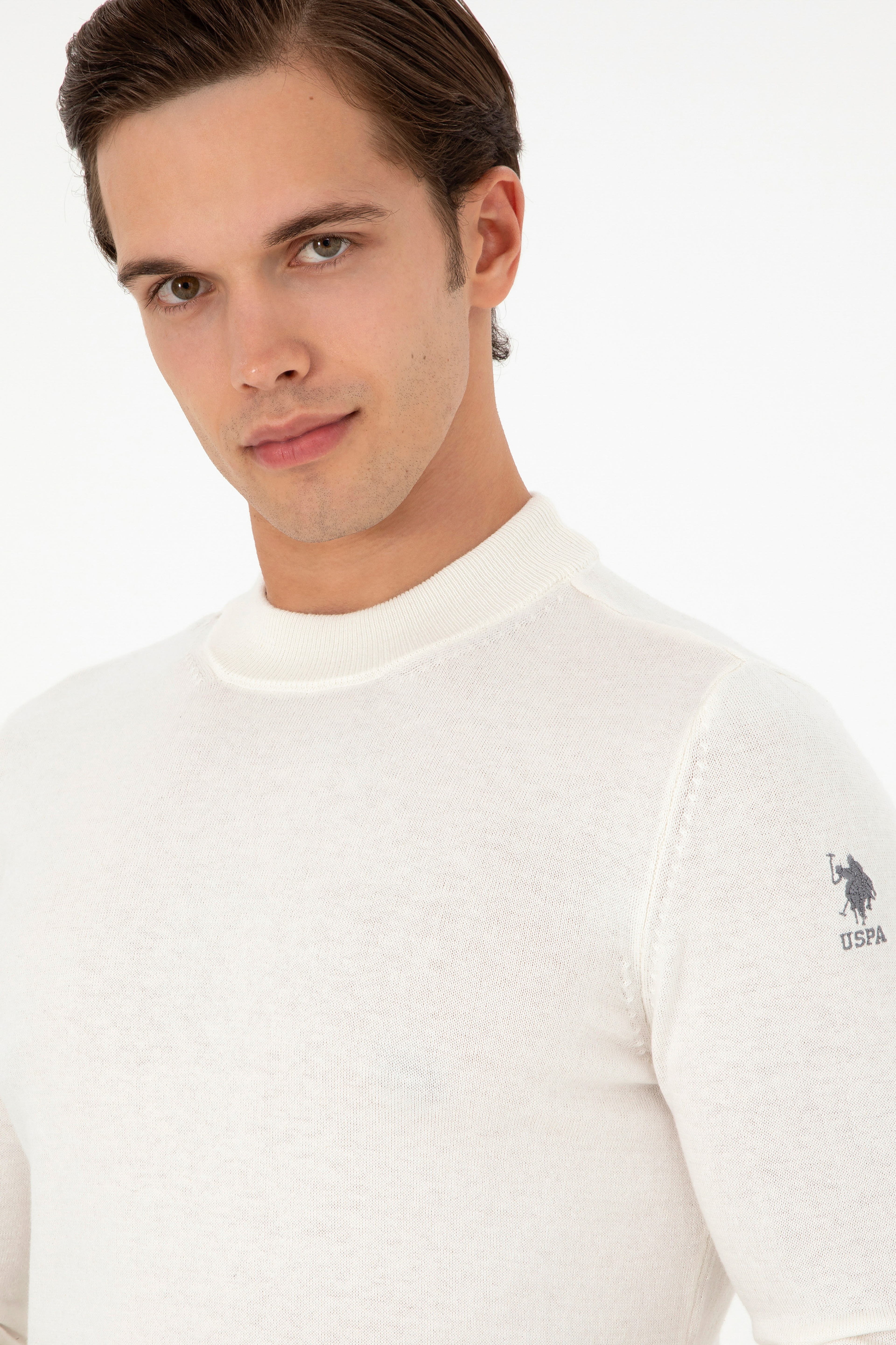 Erkek Slim Fit Çeyrek Balıkçı Yaka Beyaz Basic Triko Kazak