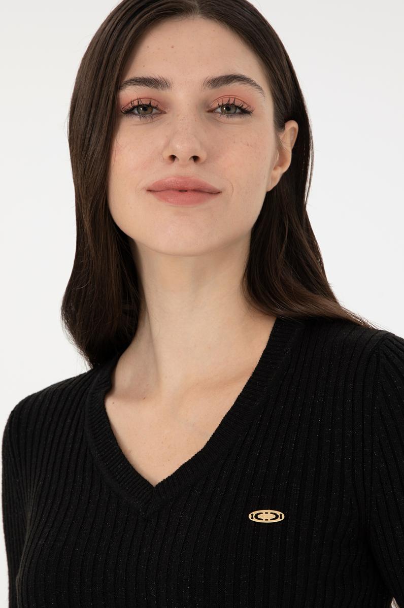 Kadın Siyah V Yaka Simli  Kazak