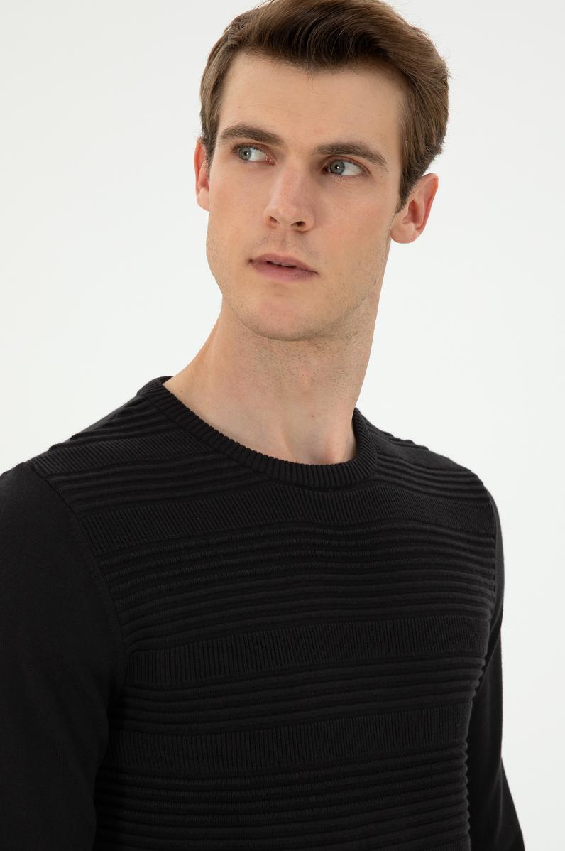 Erkek Slim Fit Bisiklet Yaka Siyah Kazak