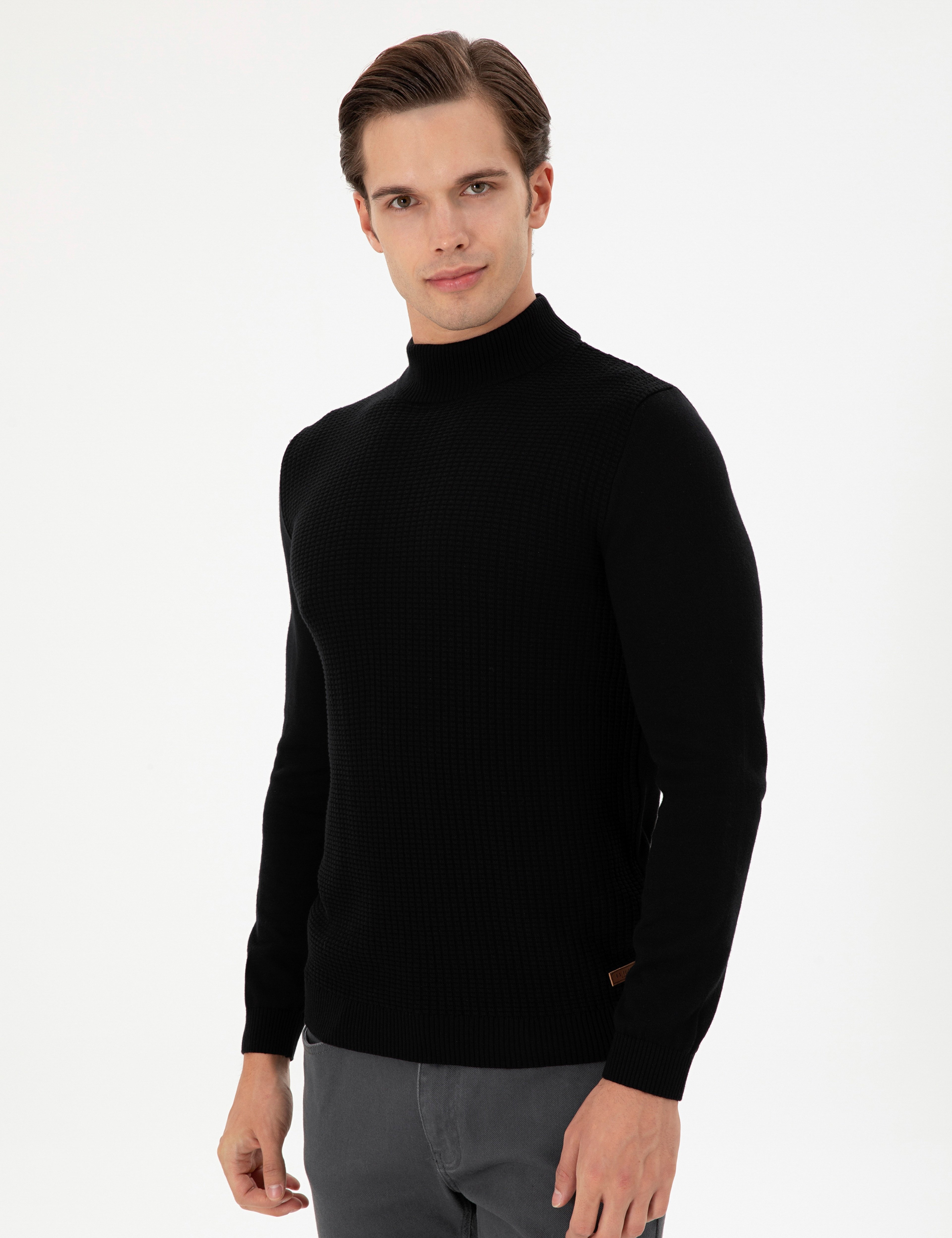 Erkek Slim Fit Yarım Balıkçı Yaka Siyah Kazak - Image 3