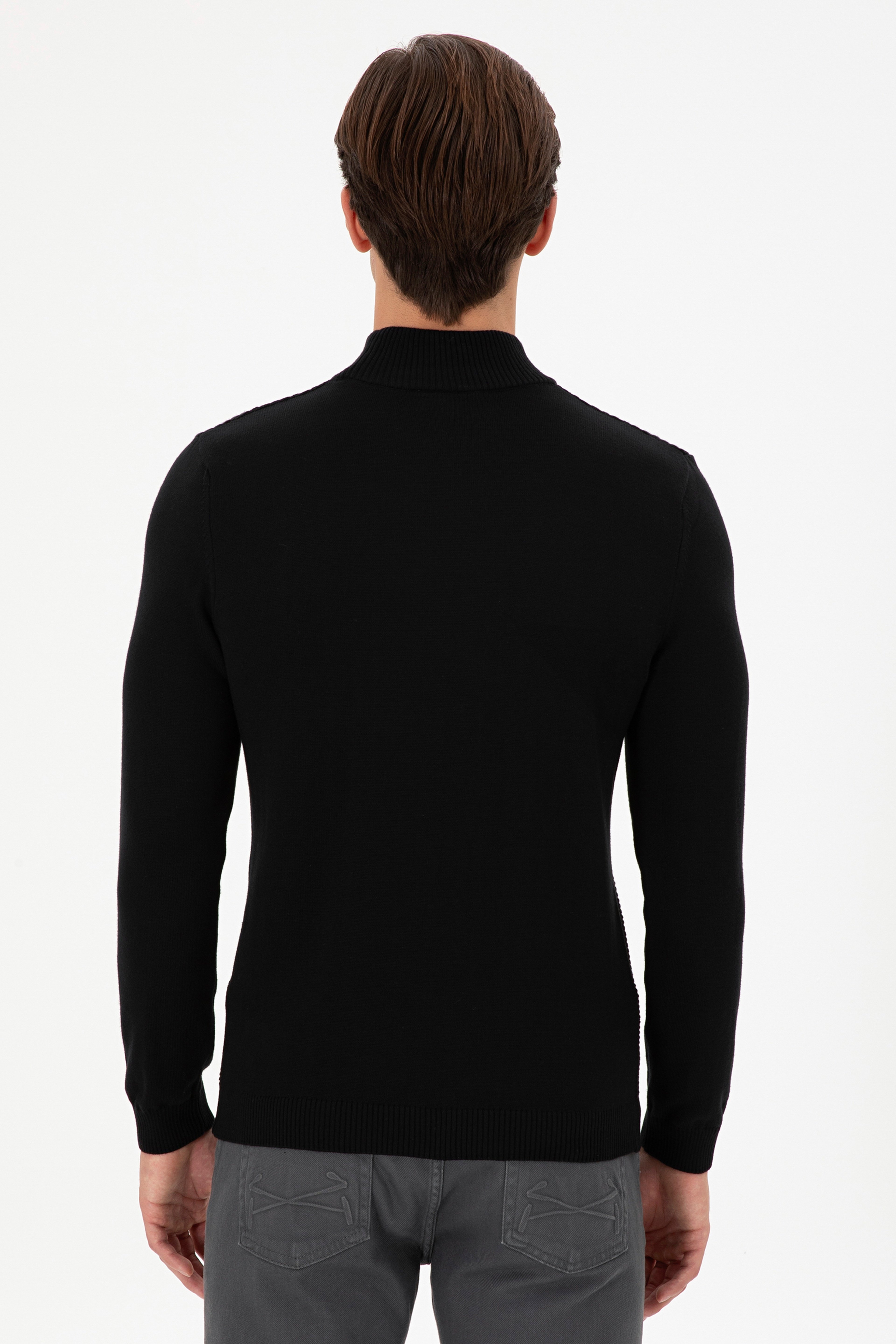 Erkek Slim Fit Yarım Balıkçı Yaka Siyah Kazak