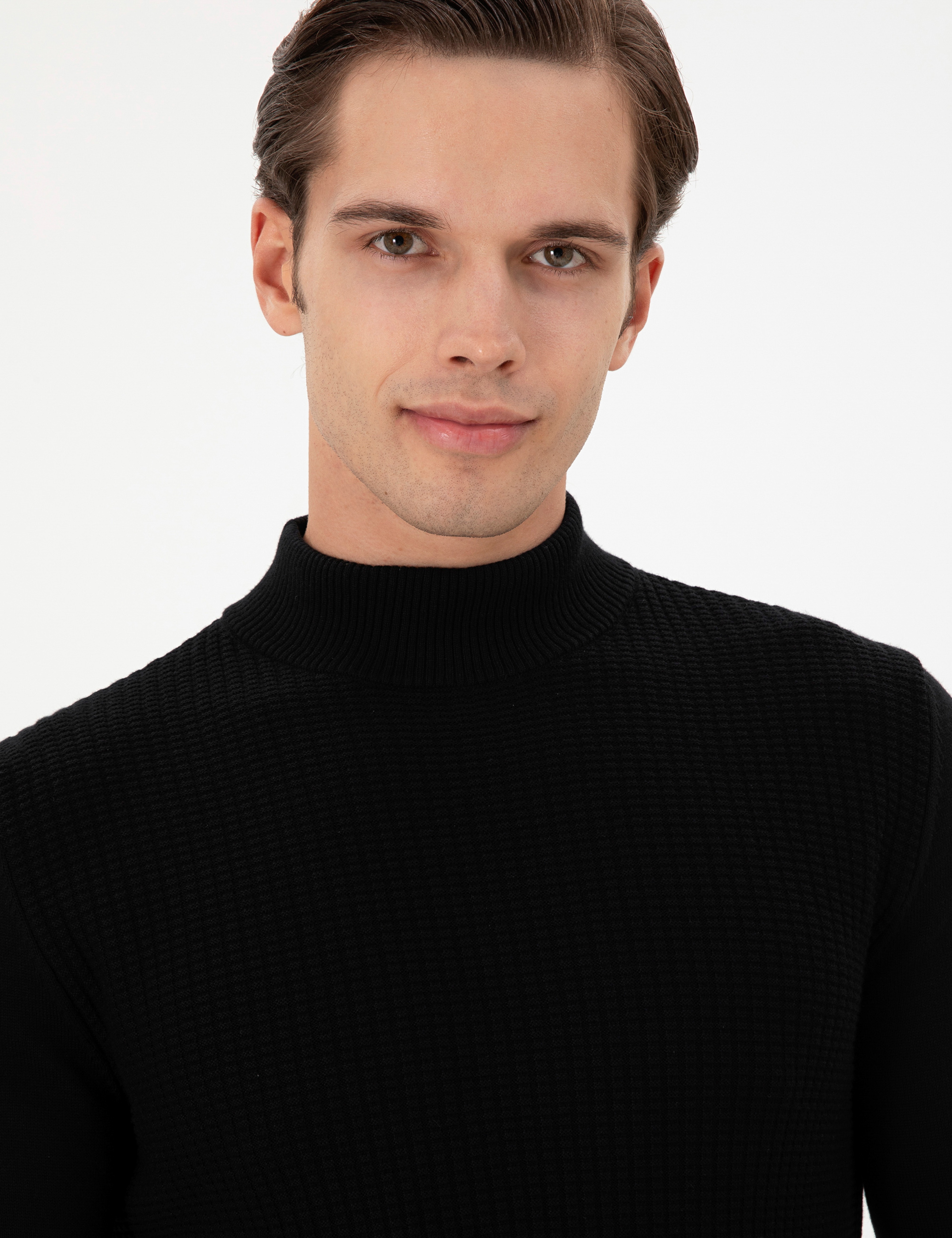 Erkek Slim Fit Yarım Balıkçı Yaka Siyah Kazak - Image 2