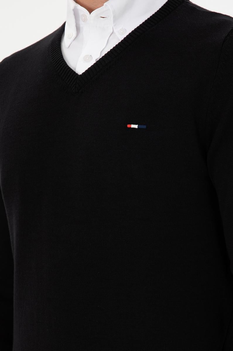Erkek Slim Fit V Yaka Siyah Basic Kazak
