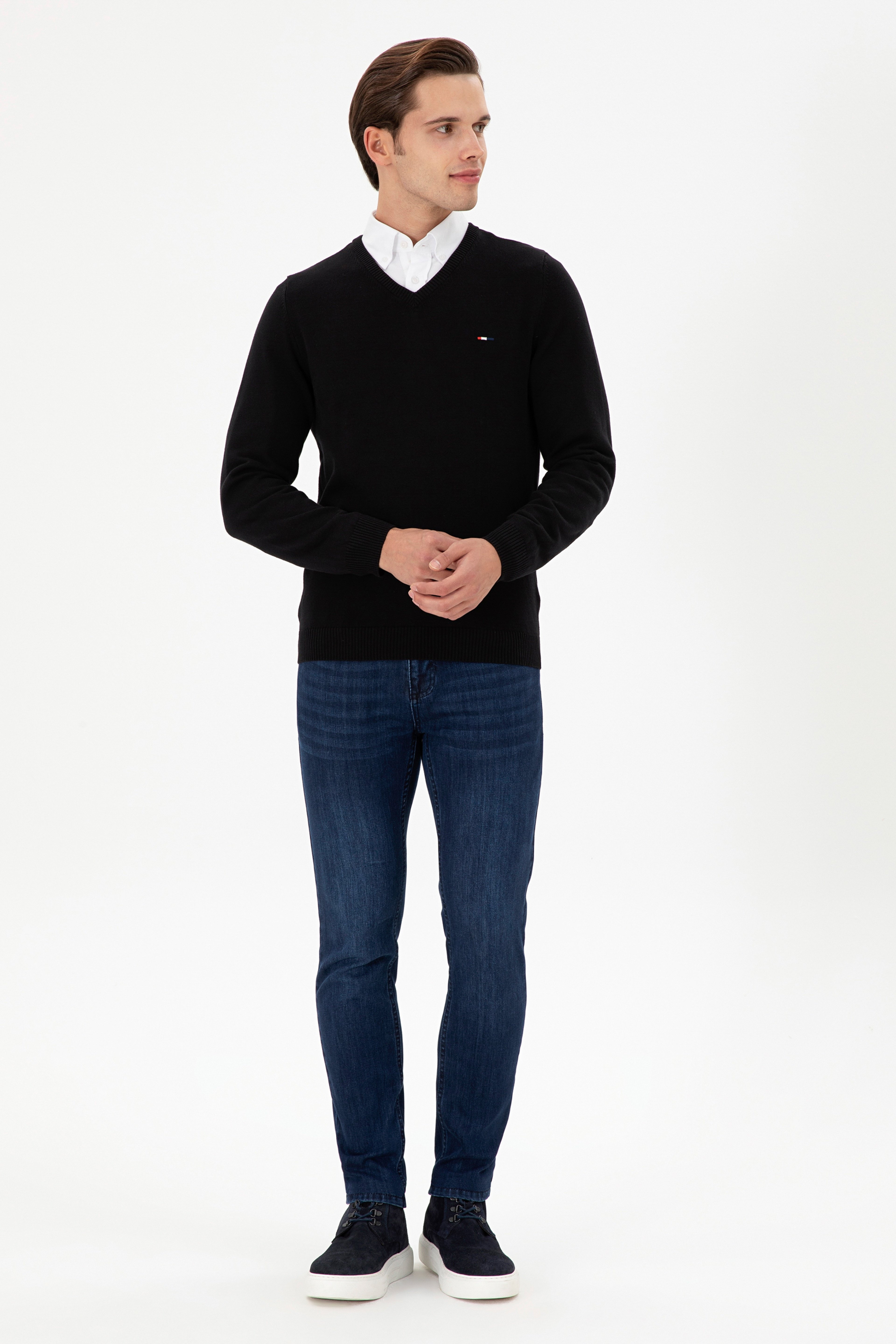 Erkek Slim Fit V Yaka Siyah Basic Kazak