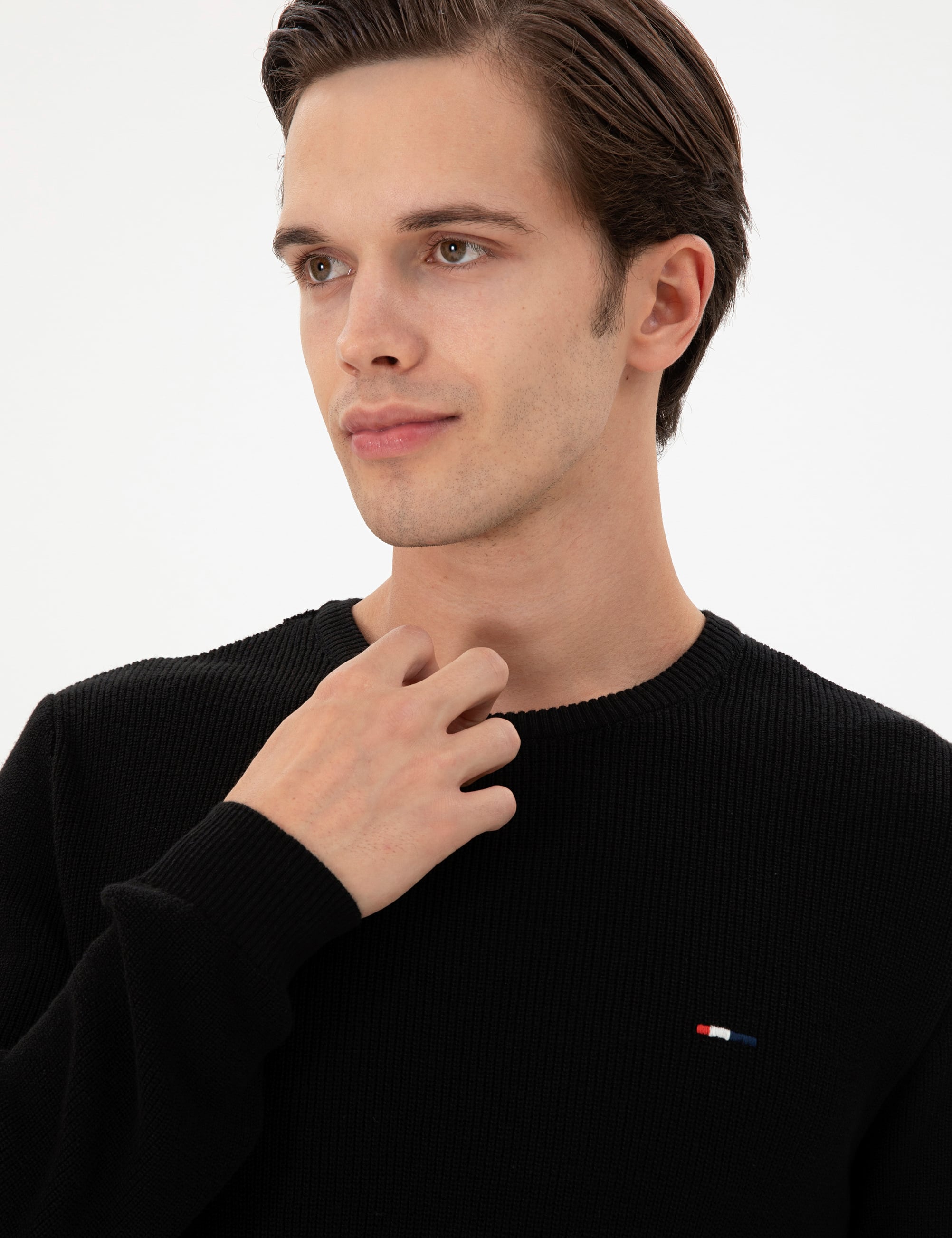 Erkek Slim Fit Bisiklet Yaka Siyah Basic Kazak - Image 2