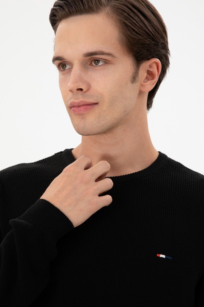 Erkek Slim Fit Bisiklet Yaka Siyah Basic Kazak