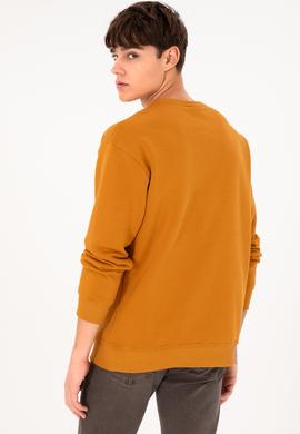 Erkek Bisiklet Yaka Hardal Basic Şardonlu Sweatshirt - 50295148133