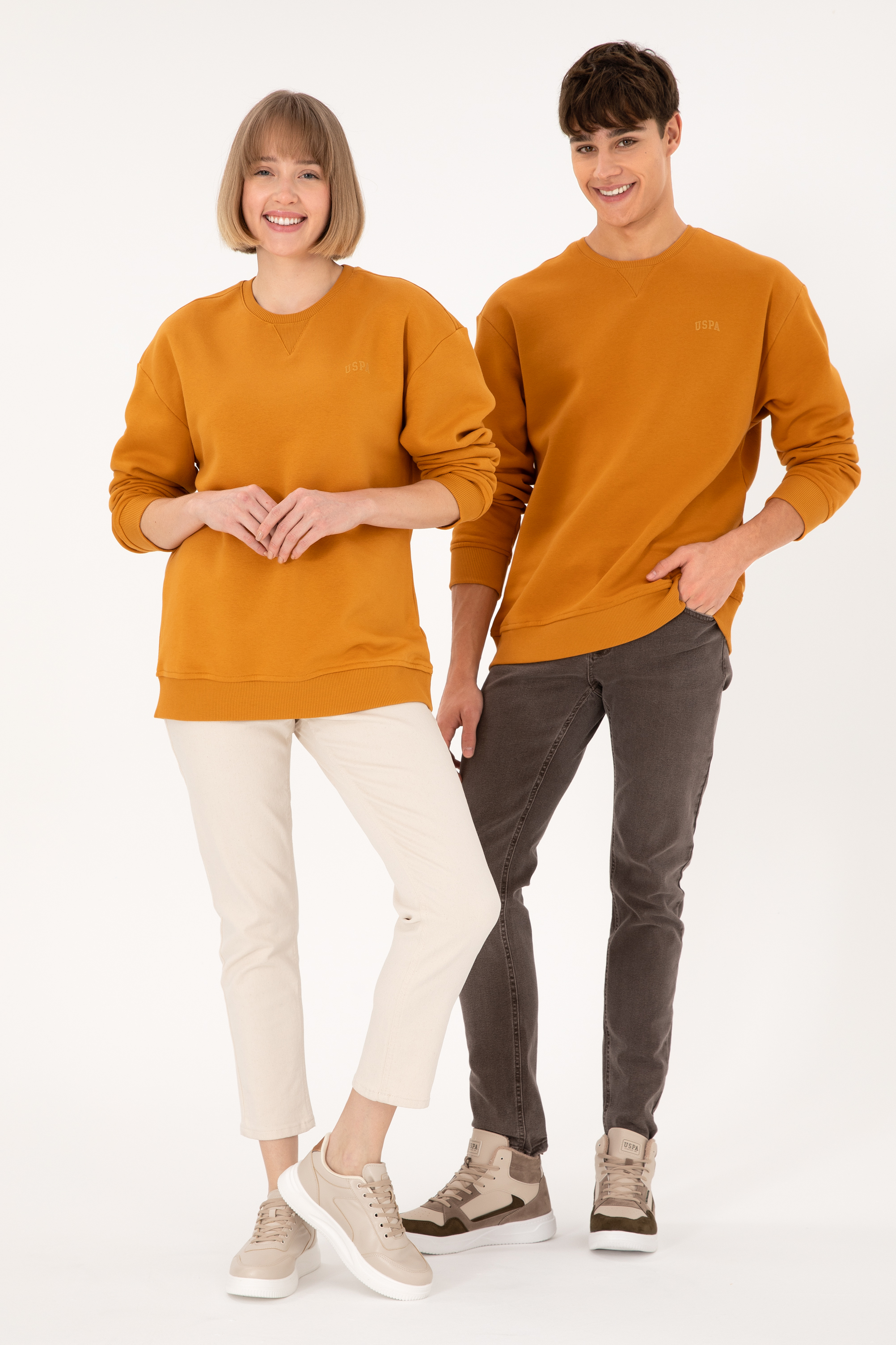 Erkek Bisiklet Yaka Hardal Basic Şardonlu Sweatshirt - Image 2