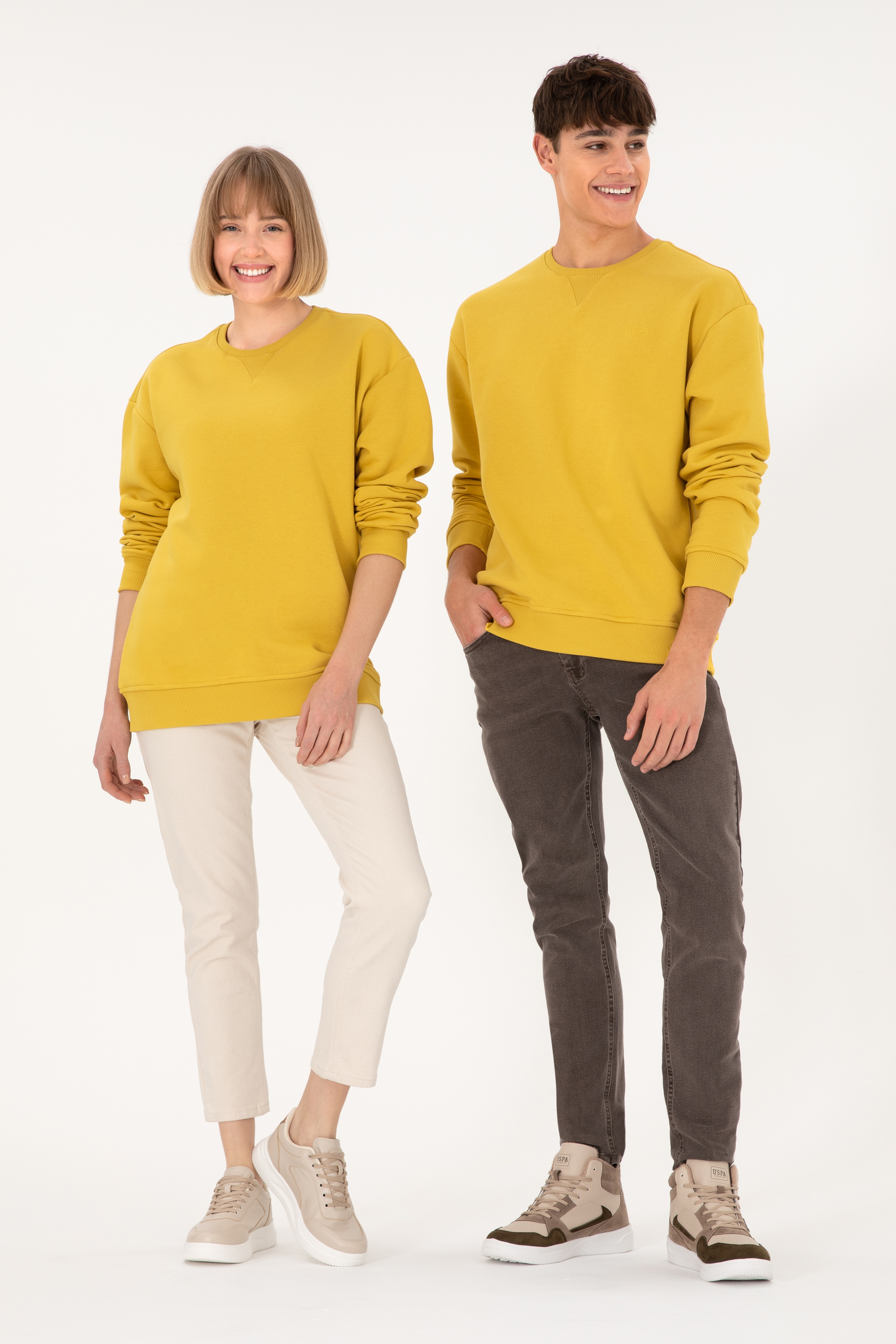 Erkek Bisiklet Yaka Sarı Basic Şardonlu Sweatshirt - Image 1