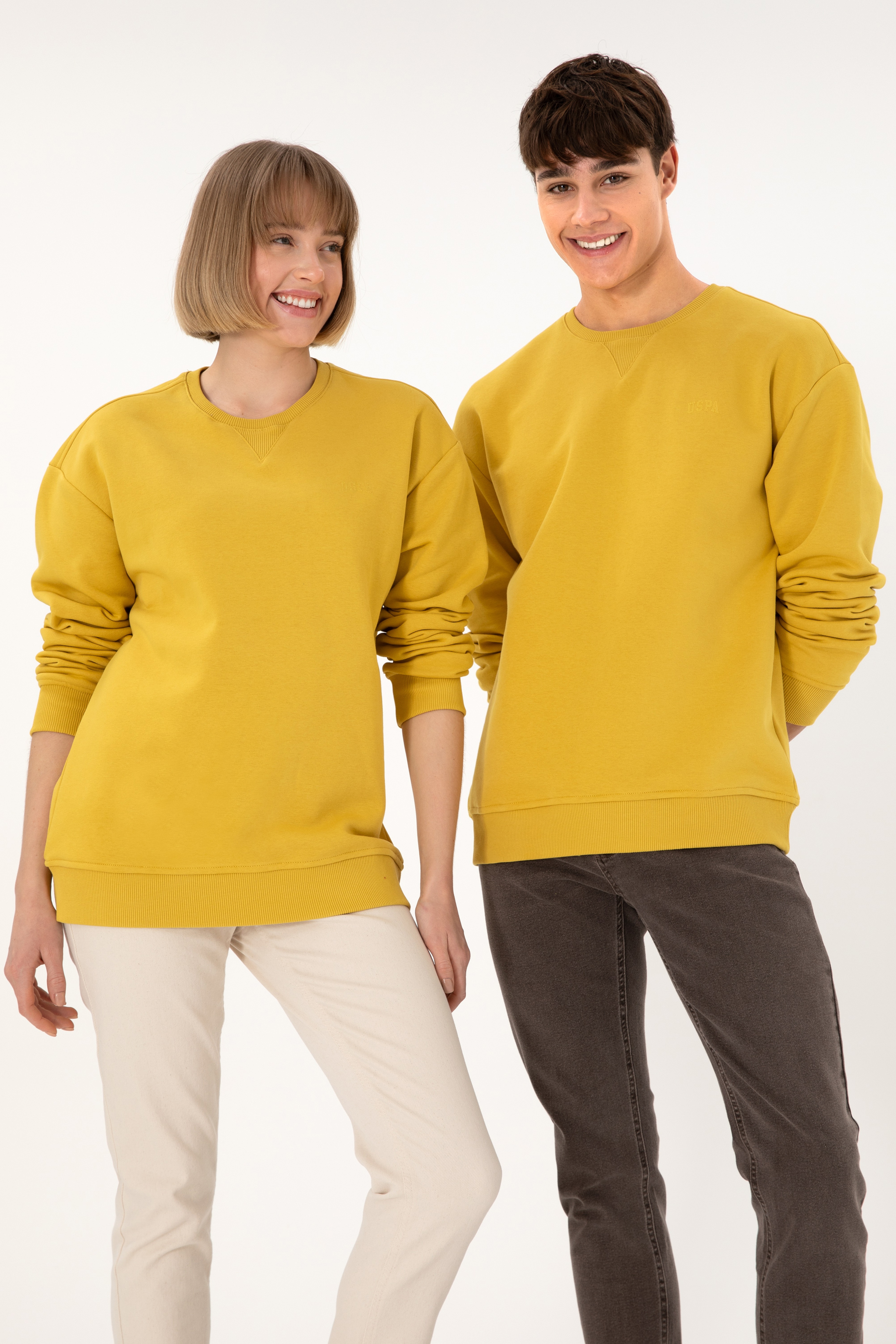 Erkek Bisiklet Yaka Sarı Basic Şardonlu Sweatshirt - Image 2
