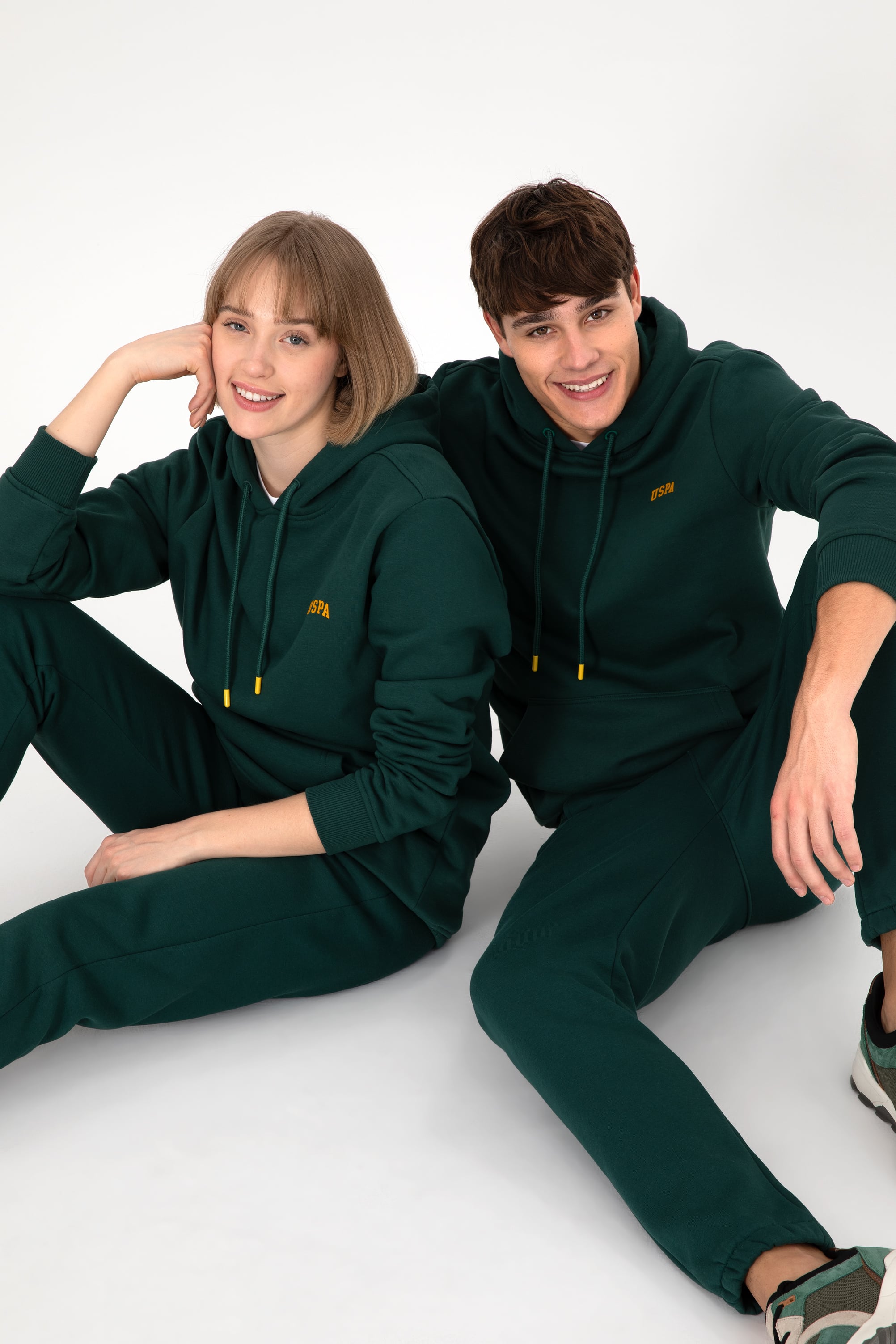 Erkek Kapüşonlu Koyu Yeşil Basic Şardonlu Sweatshirt - Image 3