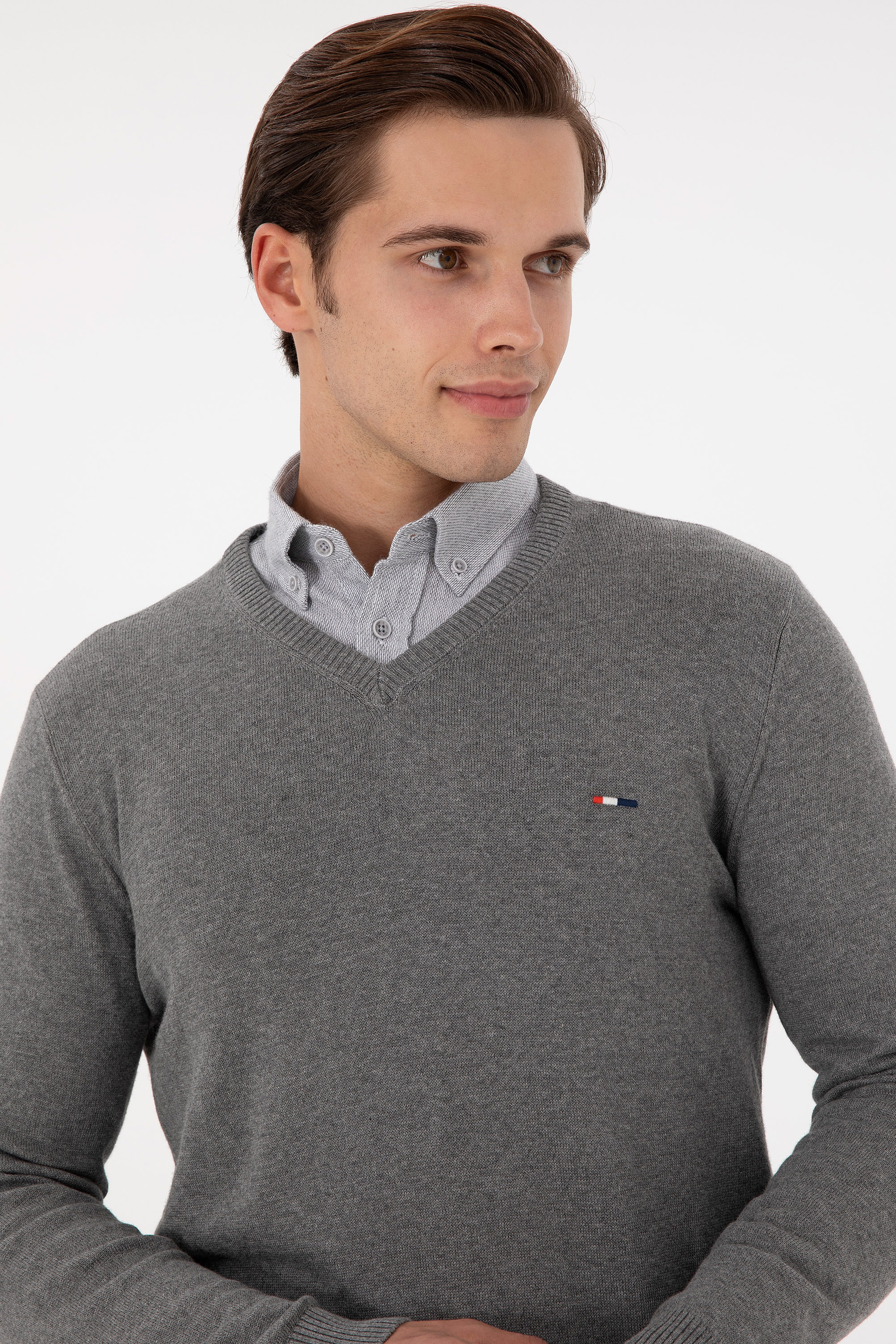 Erkek Slim Fit V Yaka Gri Melanj Kazak - Image 2