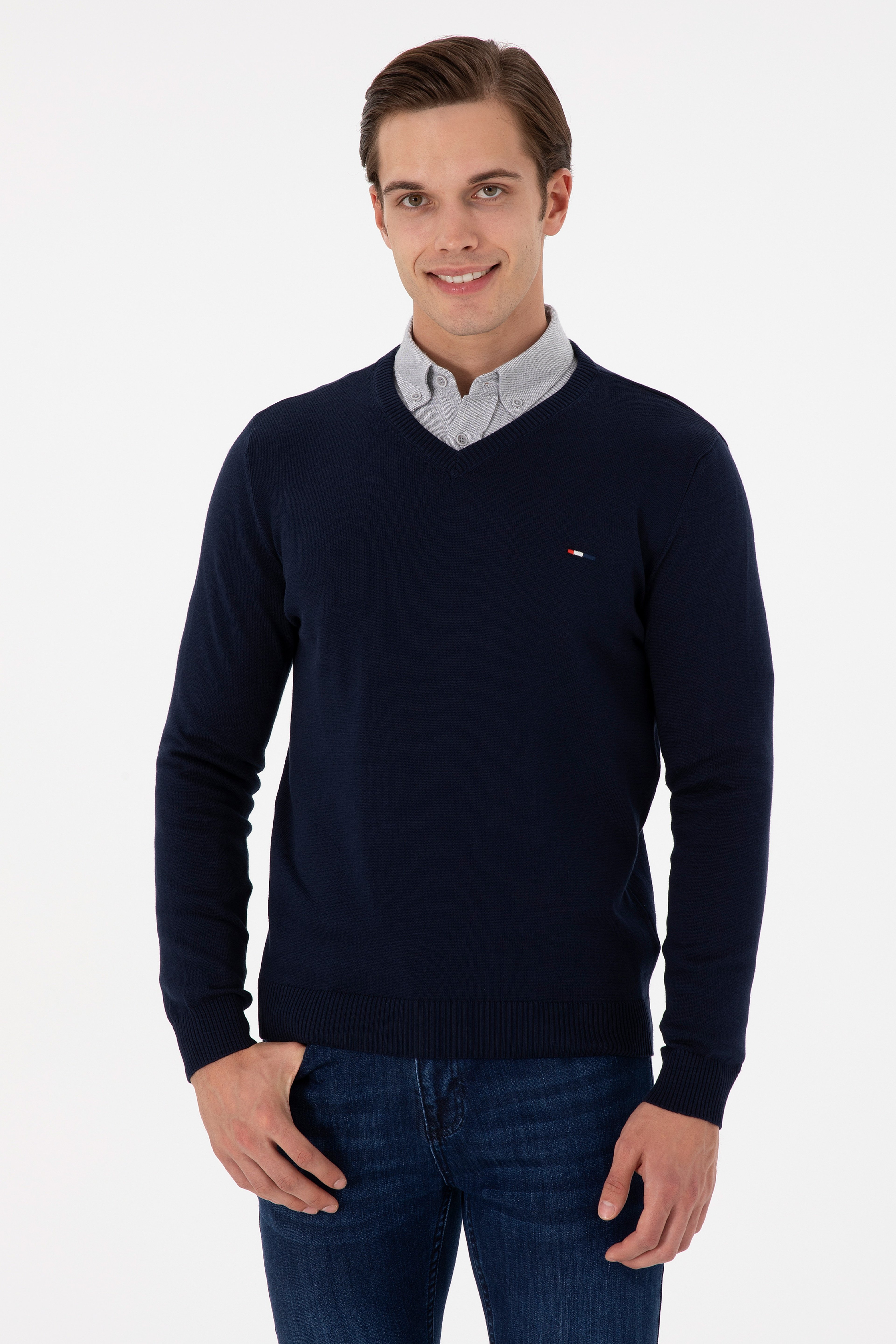 Erkek Slim Fit V Yaka Lacivert Basic Kazak - Image 1