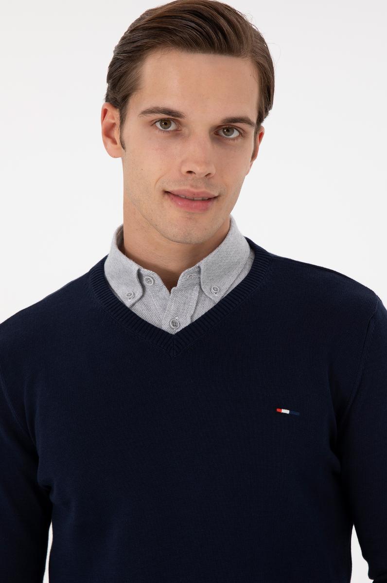 Erkek Slim Fit V Yaka Lacivert Basic Kazak