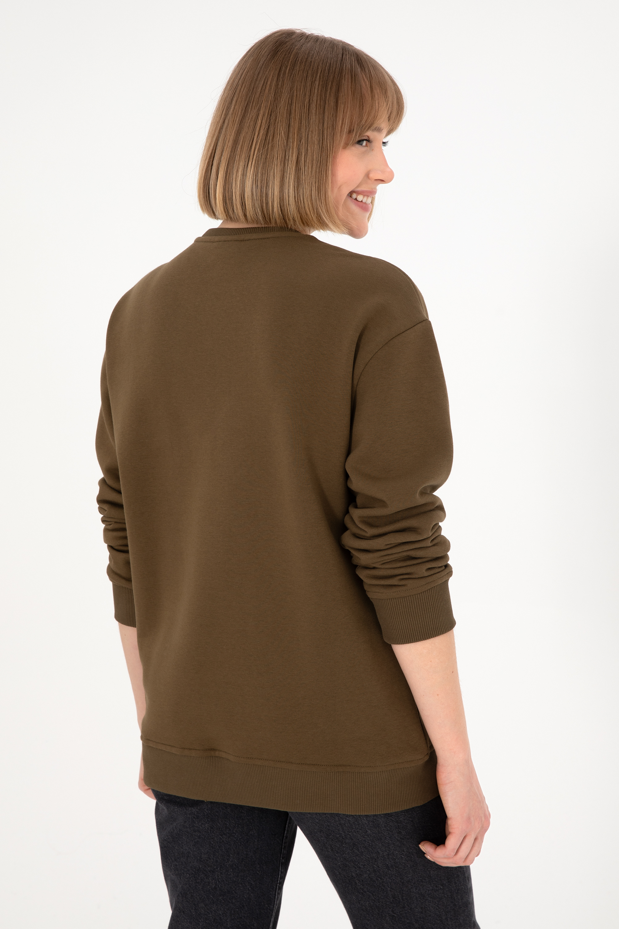 Erkek Bisiklet Yaka Haki Basic Şardonlu Sweatshirt - Image 5
