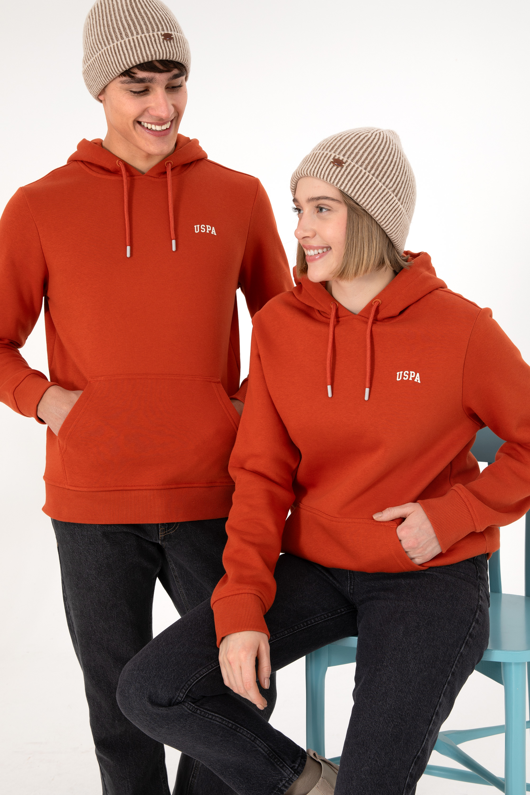 Erkek Kapüşonlu Kiremit Basic Şardonlu Sweatshirt - Image 4
