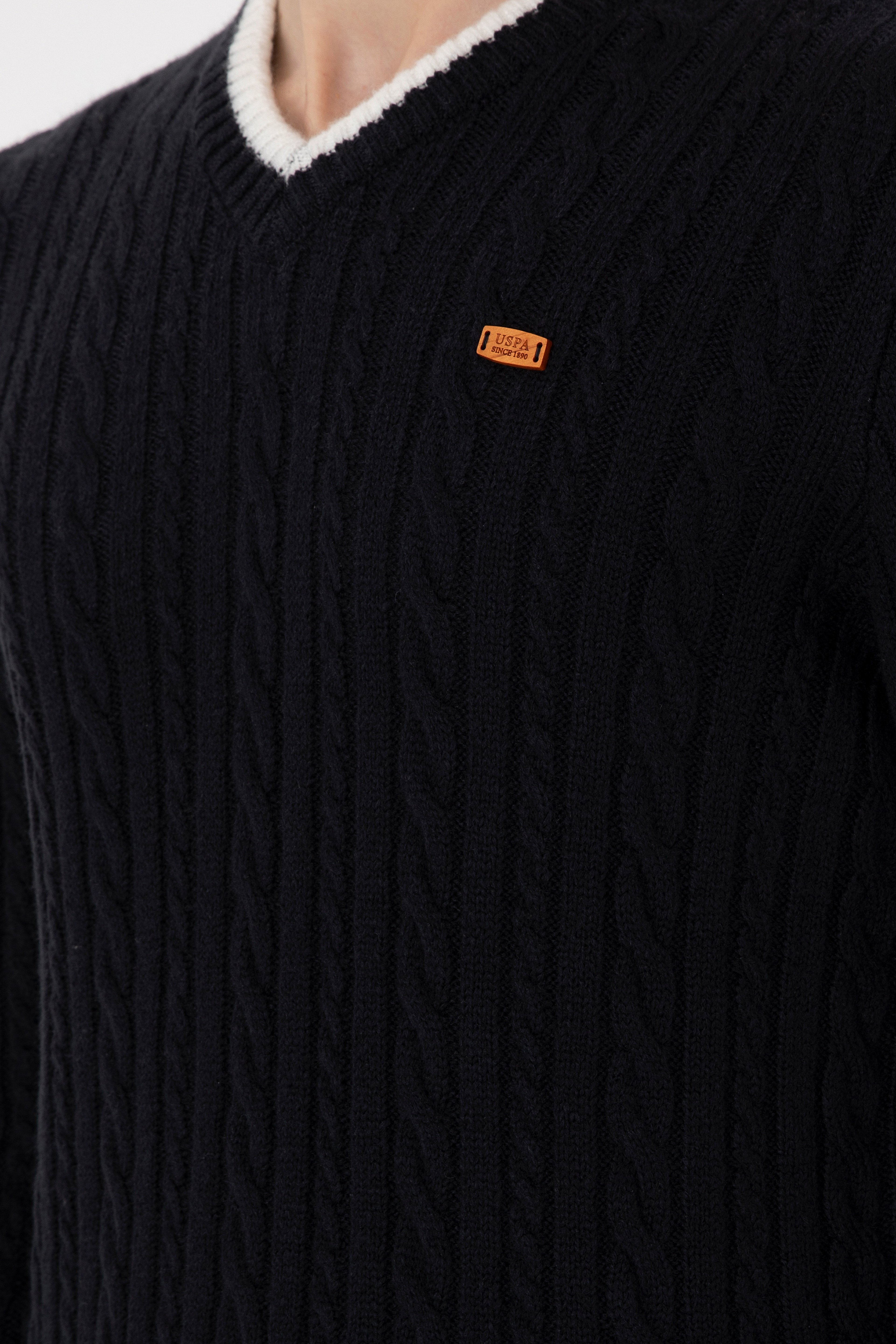 Erkek Regular Fit V Yaka Lacivert Yaka Detaylı Kazak - Image 7