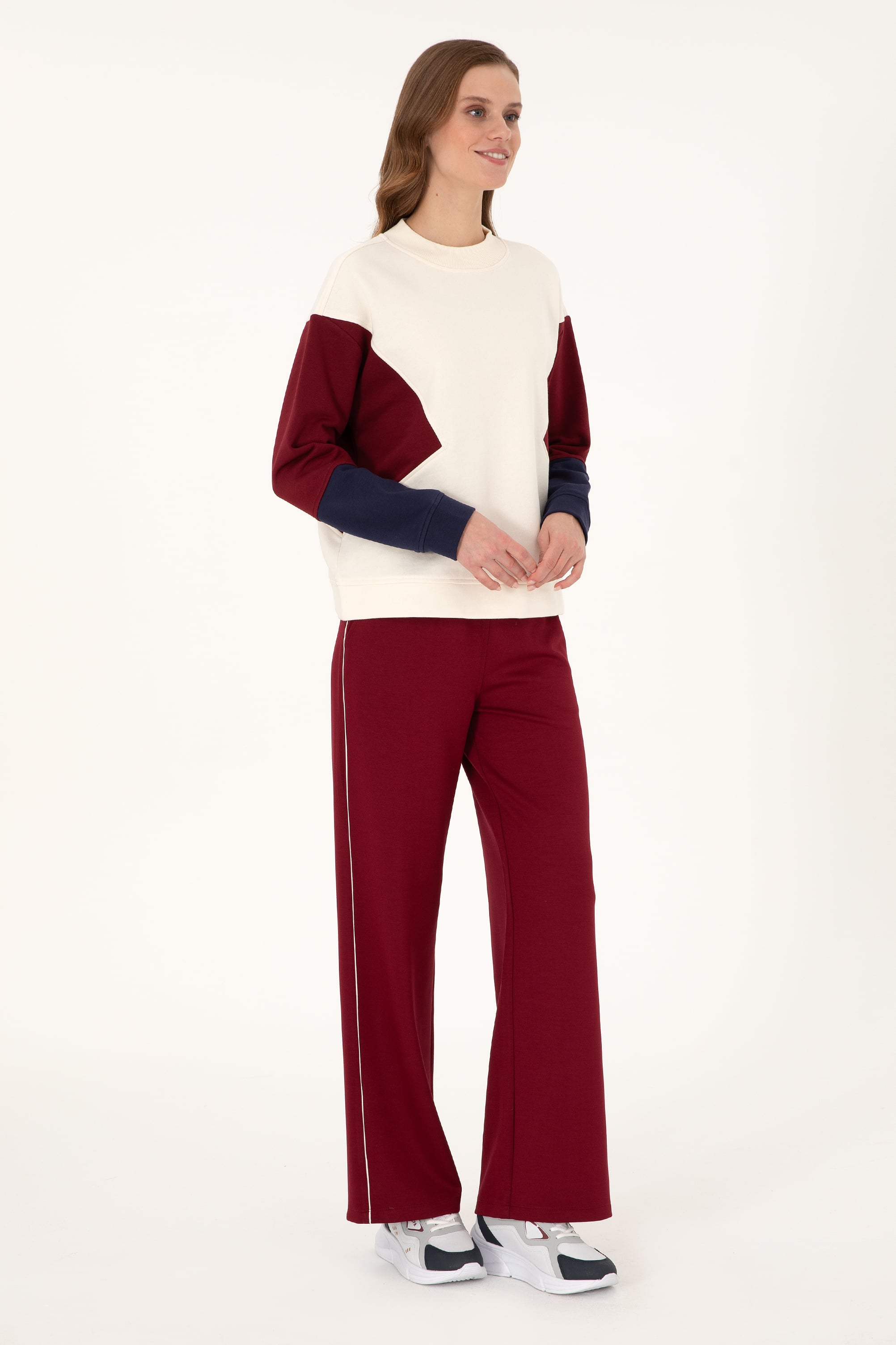 Kadın Krem Bisiklet Yaka Sweatshirt