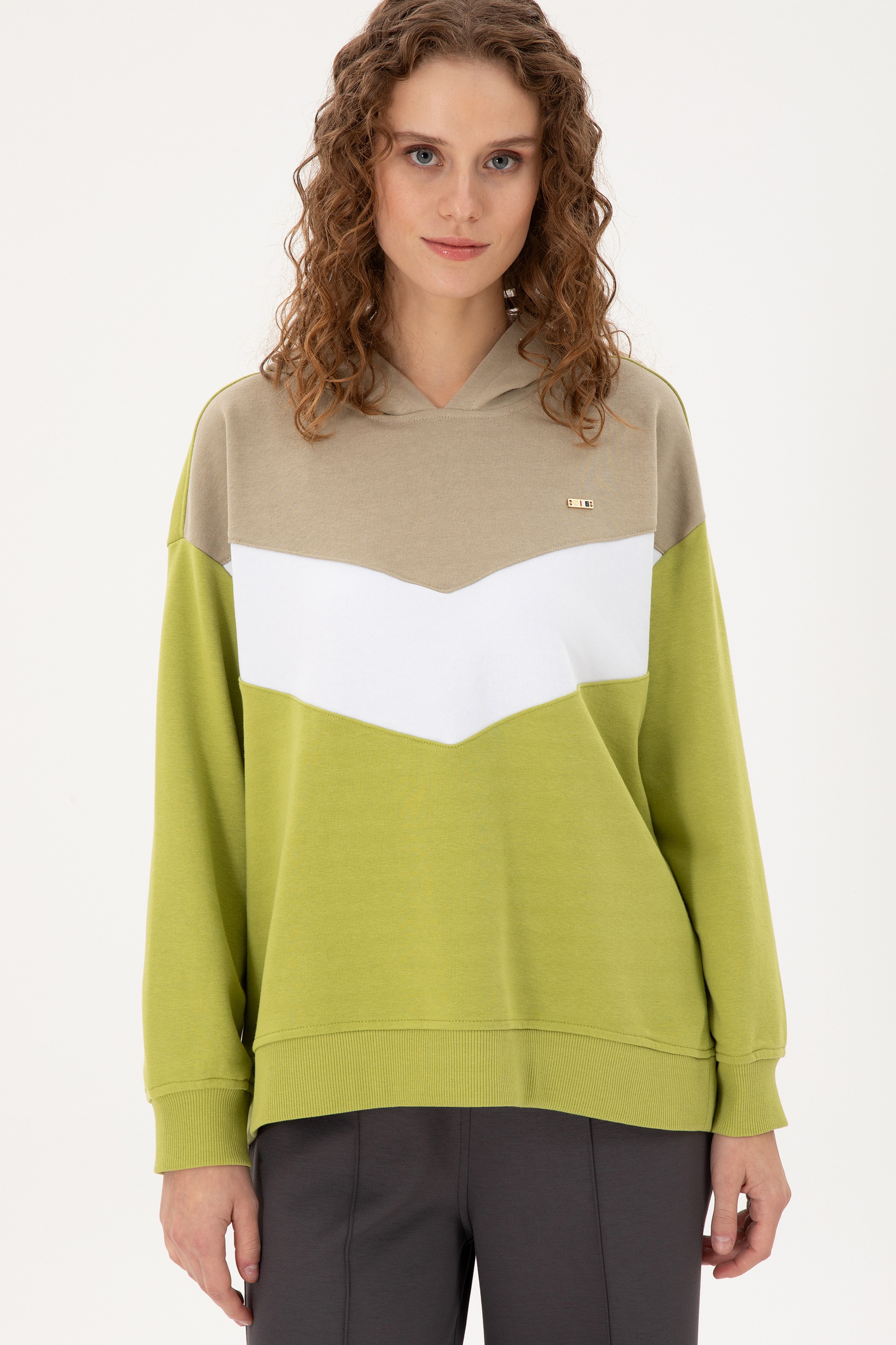 Kadın Fıstık Yeşili Kapüşonlu Sweatshirt