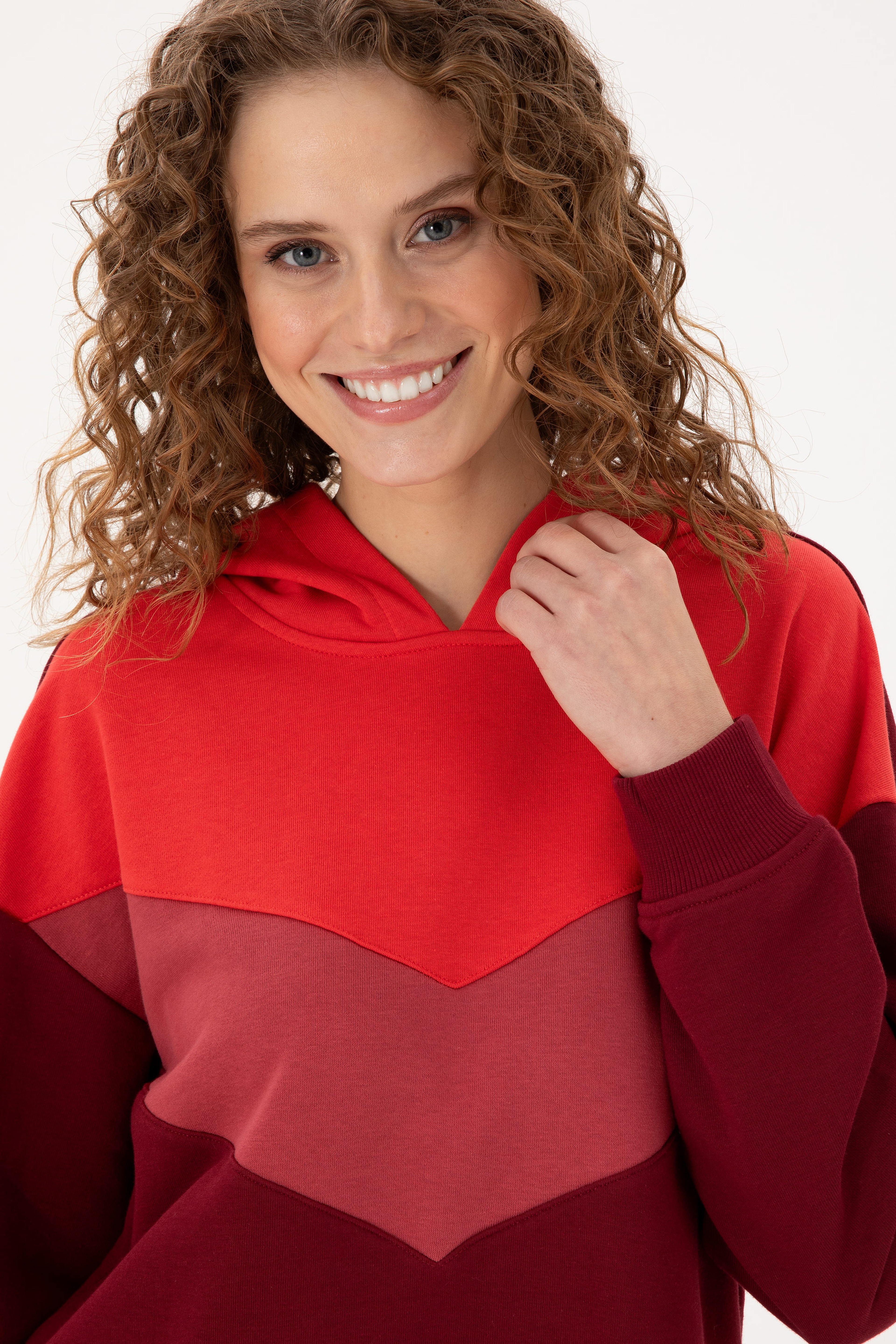 Kadın Bordo Kapüşonlu Sweatshirt - Image 2