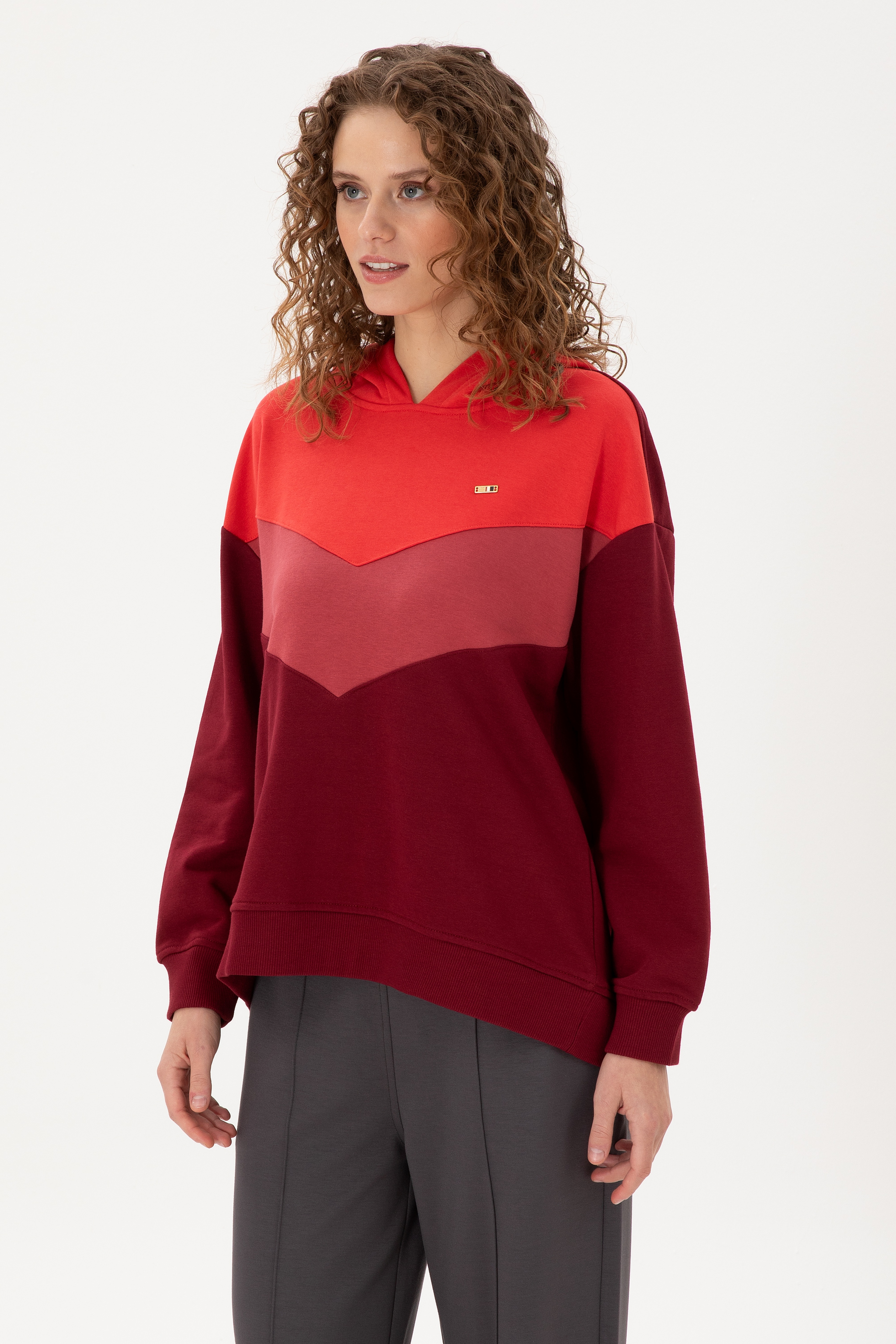 Kadın Bordo Kapüşonlu Sweatshirt - Image 1