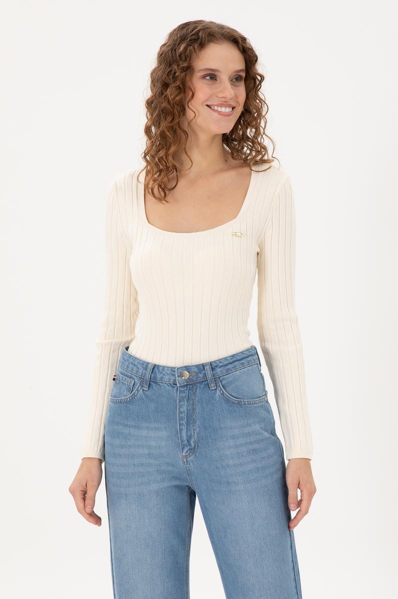 Kadın Krem Kare Yaka Kazak