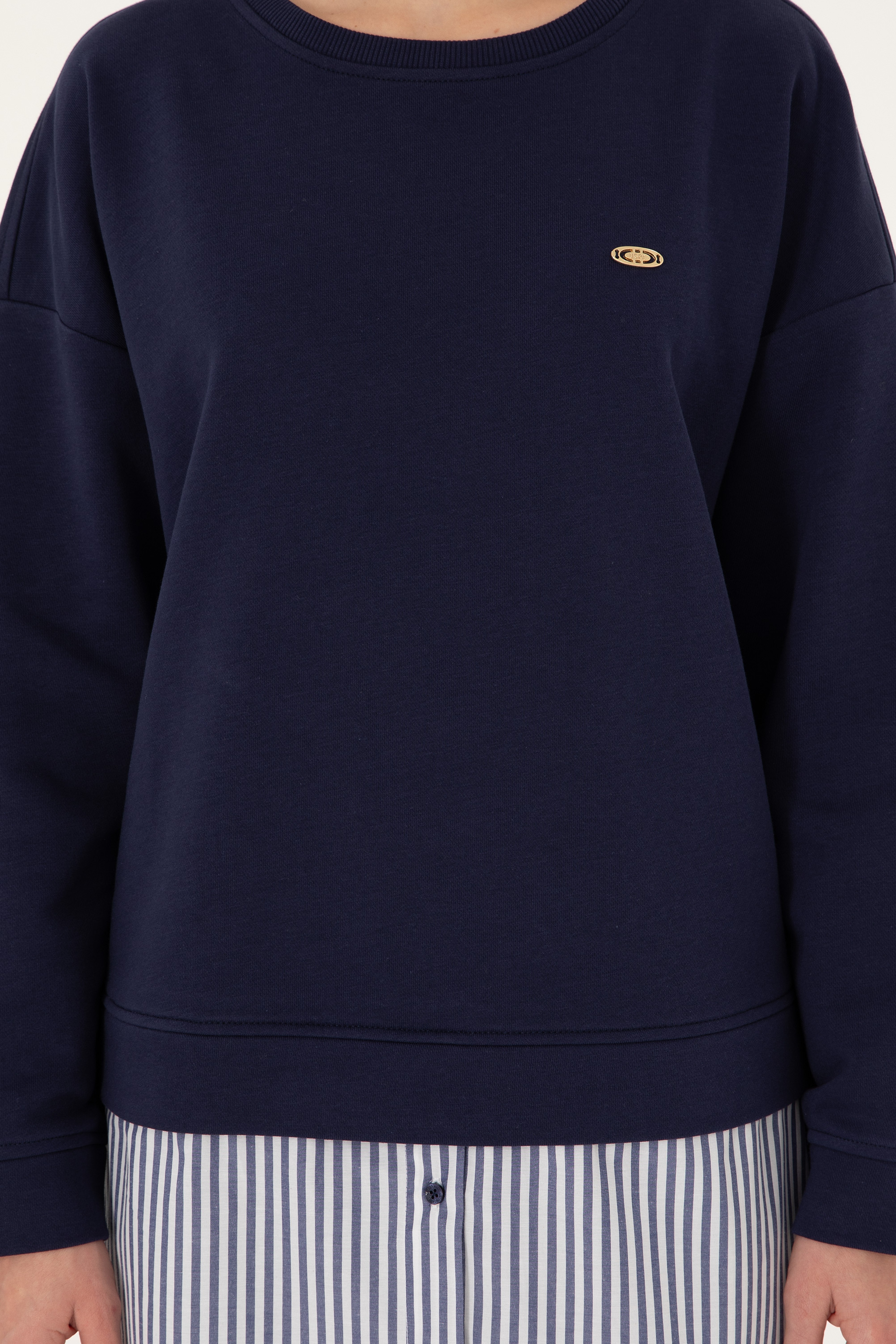 Kadın Lacivert Gömlek Detaylı Bisiklet Yaka Sweatshirt