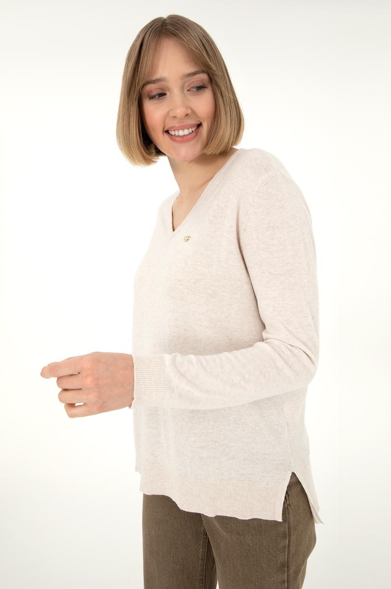 Kadın Krem Melanj V Yaka Basic Kazak