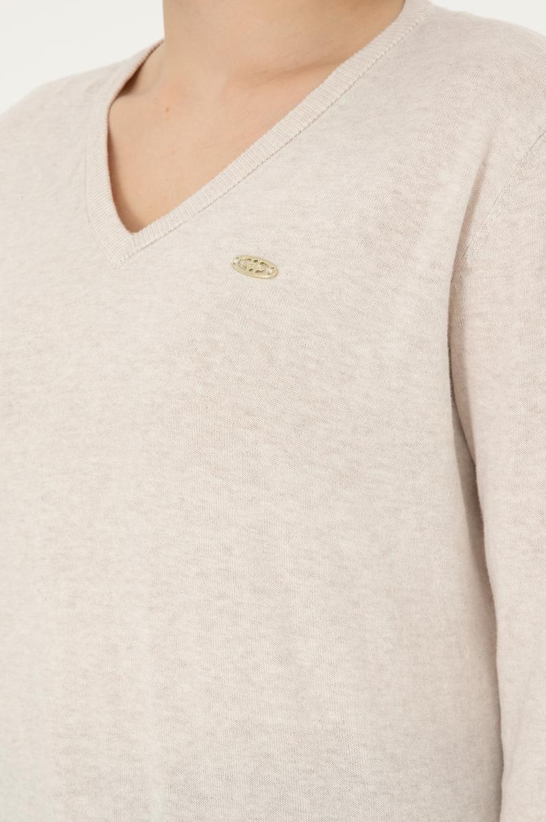 Kadın Krem Melanj V Yaka Basic Kazak