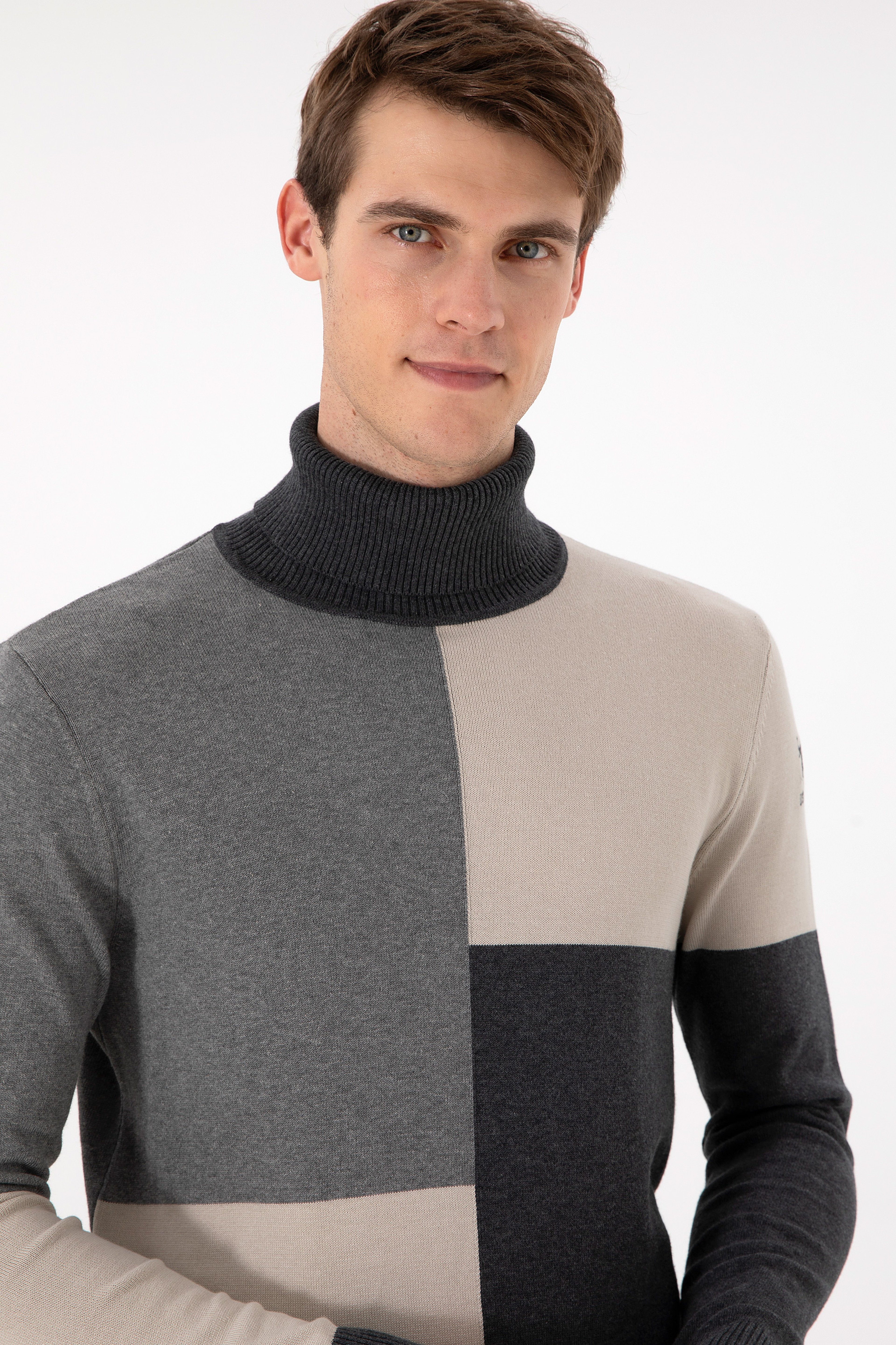 Erkek Slim Fit Yarım Balıkçı Yaka Koyu Yeşil Kazak