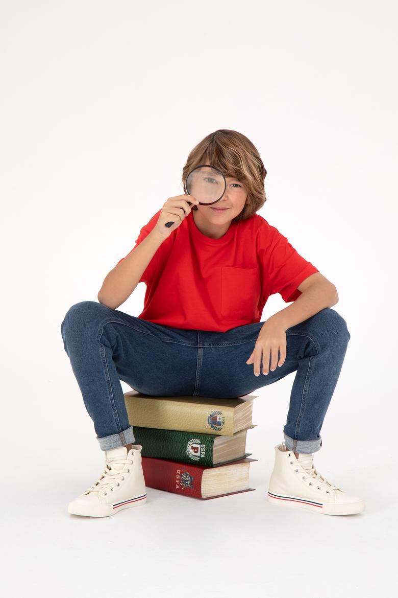 Erkek Çocuk Kırmızı Bisiklet Yaka Tişört