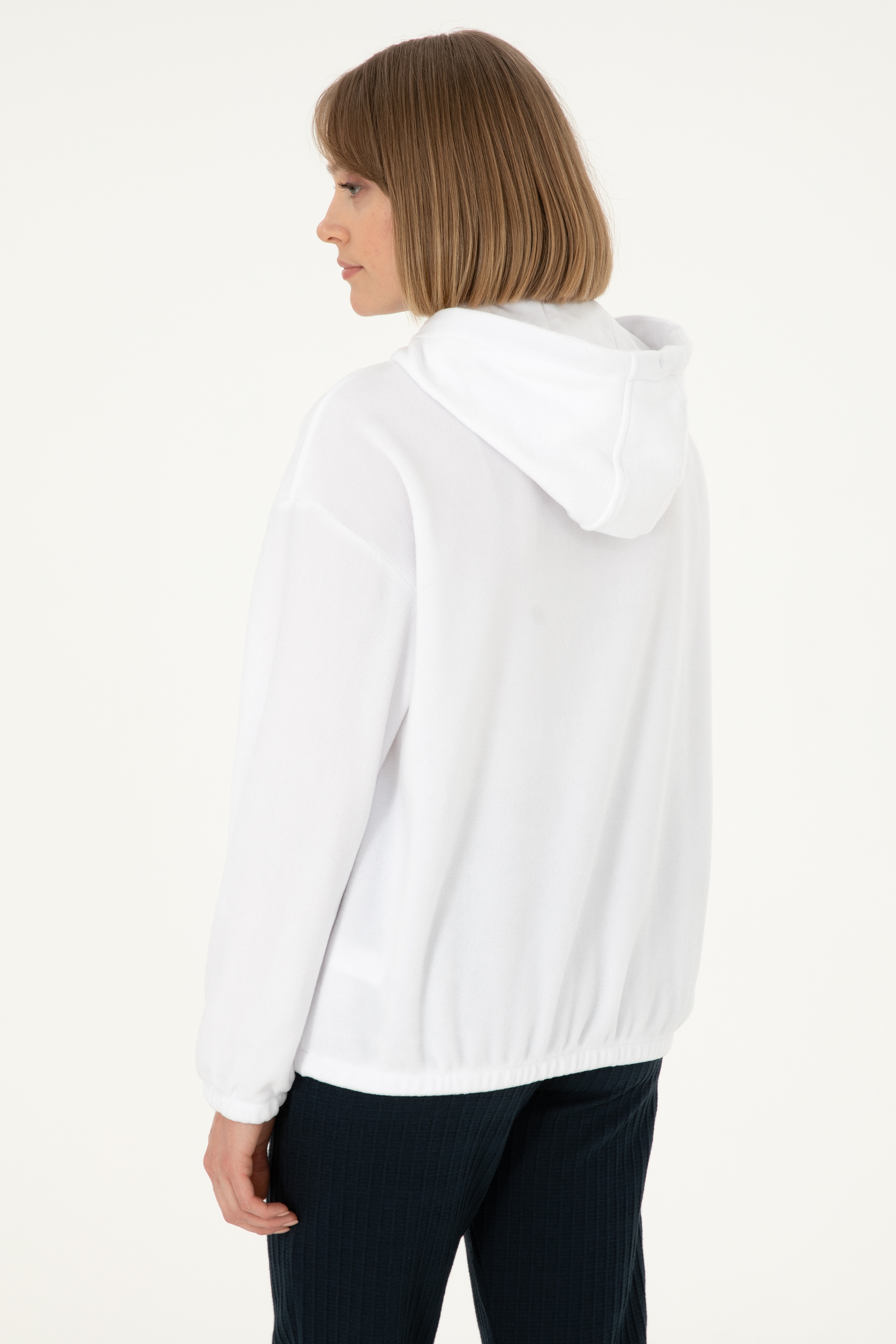 Kadın Beyaz Kapüşonlu Sweatshirt