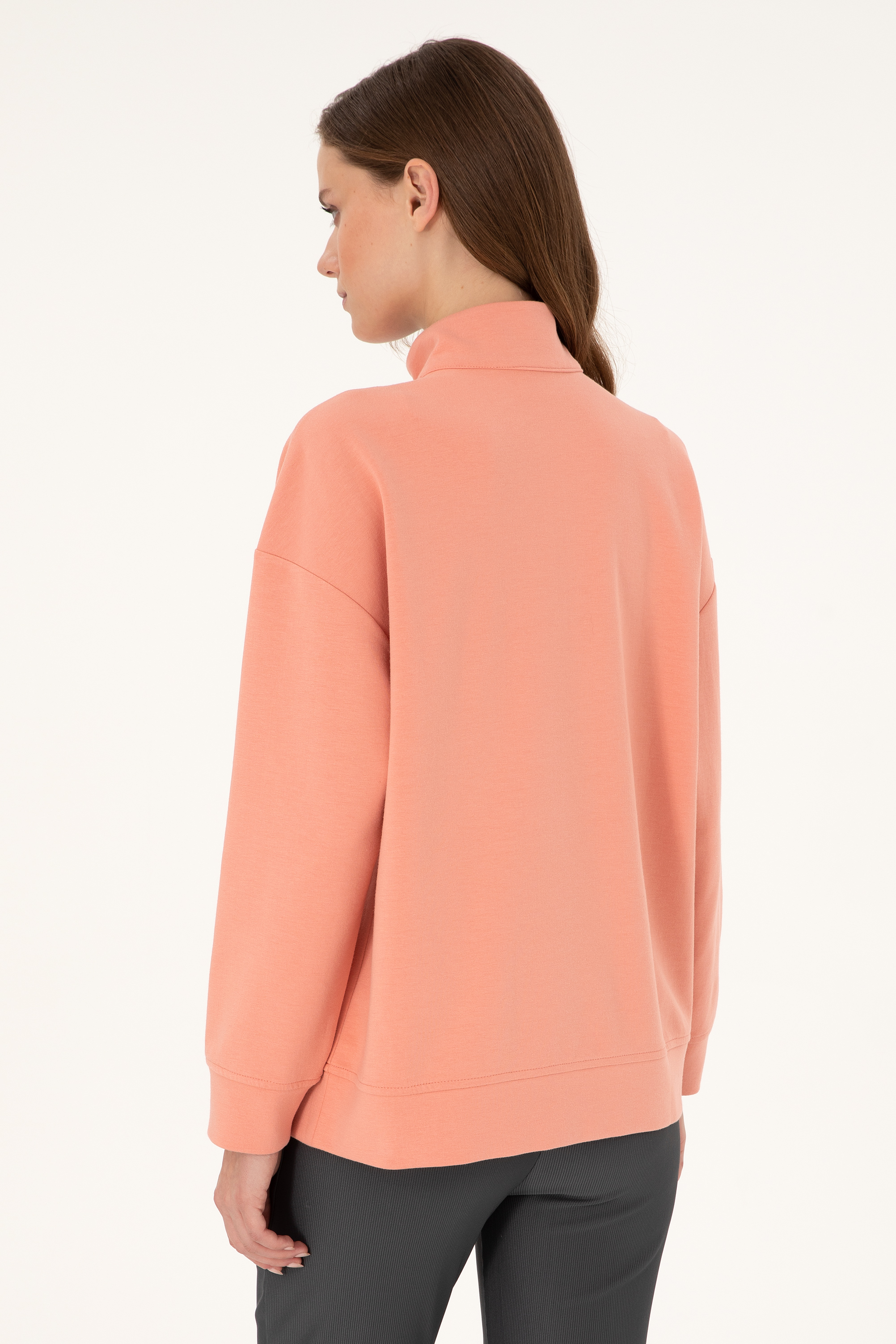 Kadın Somon Dik Yaka Fermuarlı Sweatshirt - Image 5