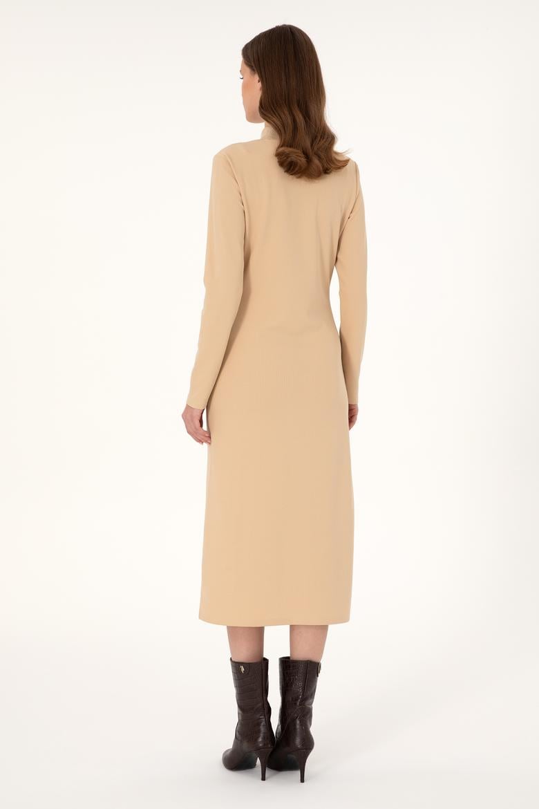 Kadın Kum Yırtmaçlı Dik Yaka Midi Boy Örme Elbise - 50297367016