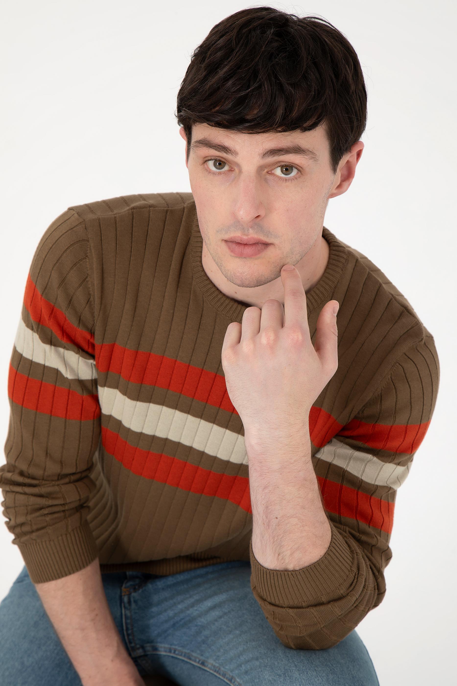 Erkek Slim Fit Bisiklet Yaka Haki Kazak