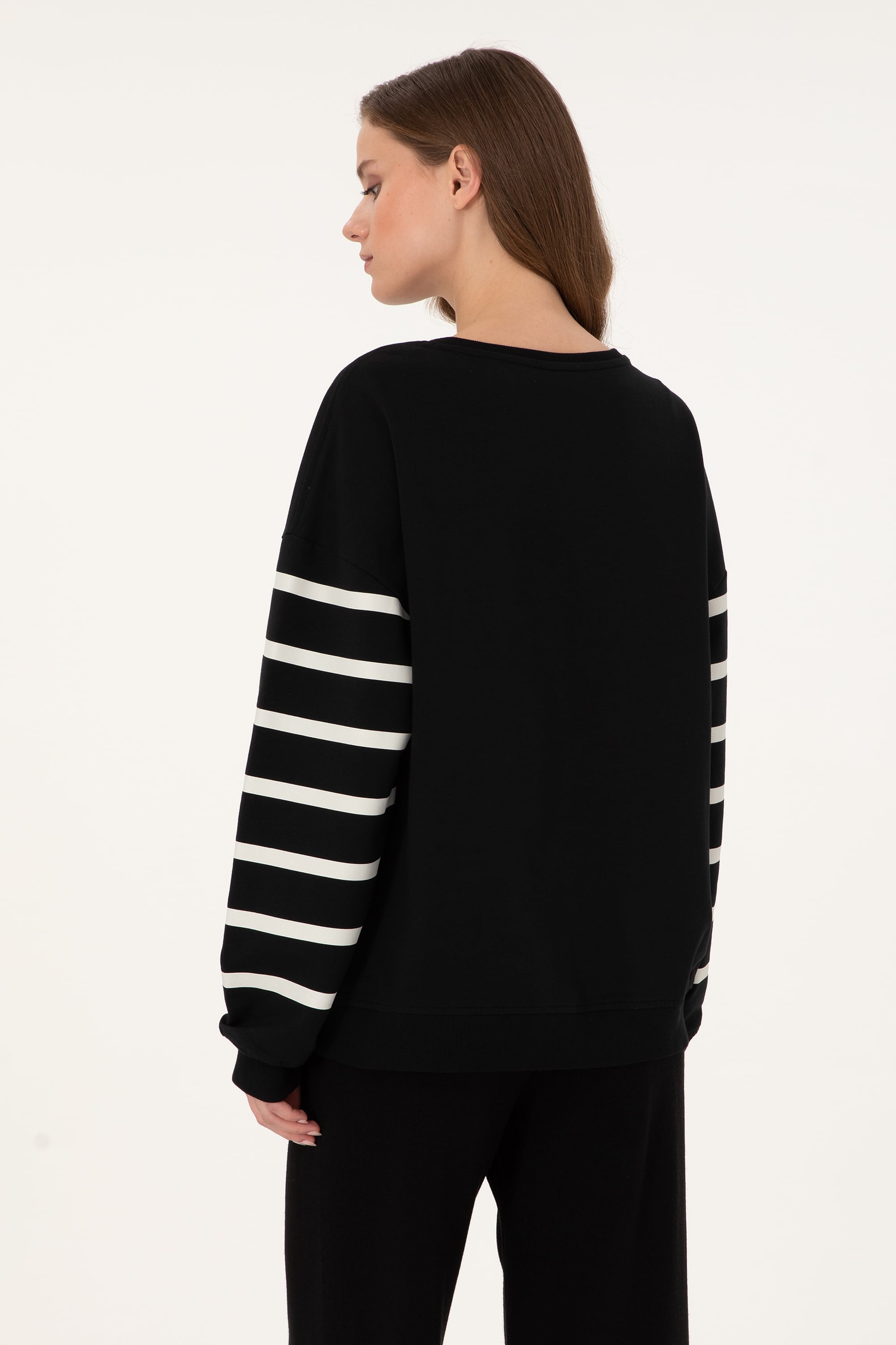 Kadın Siyah Çizgili Bisiklet Yaka Sweatshirt - Image 5