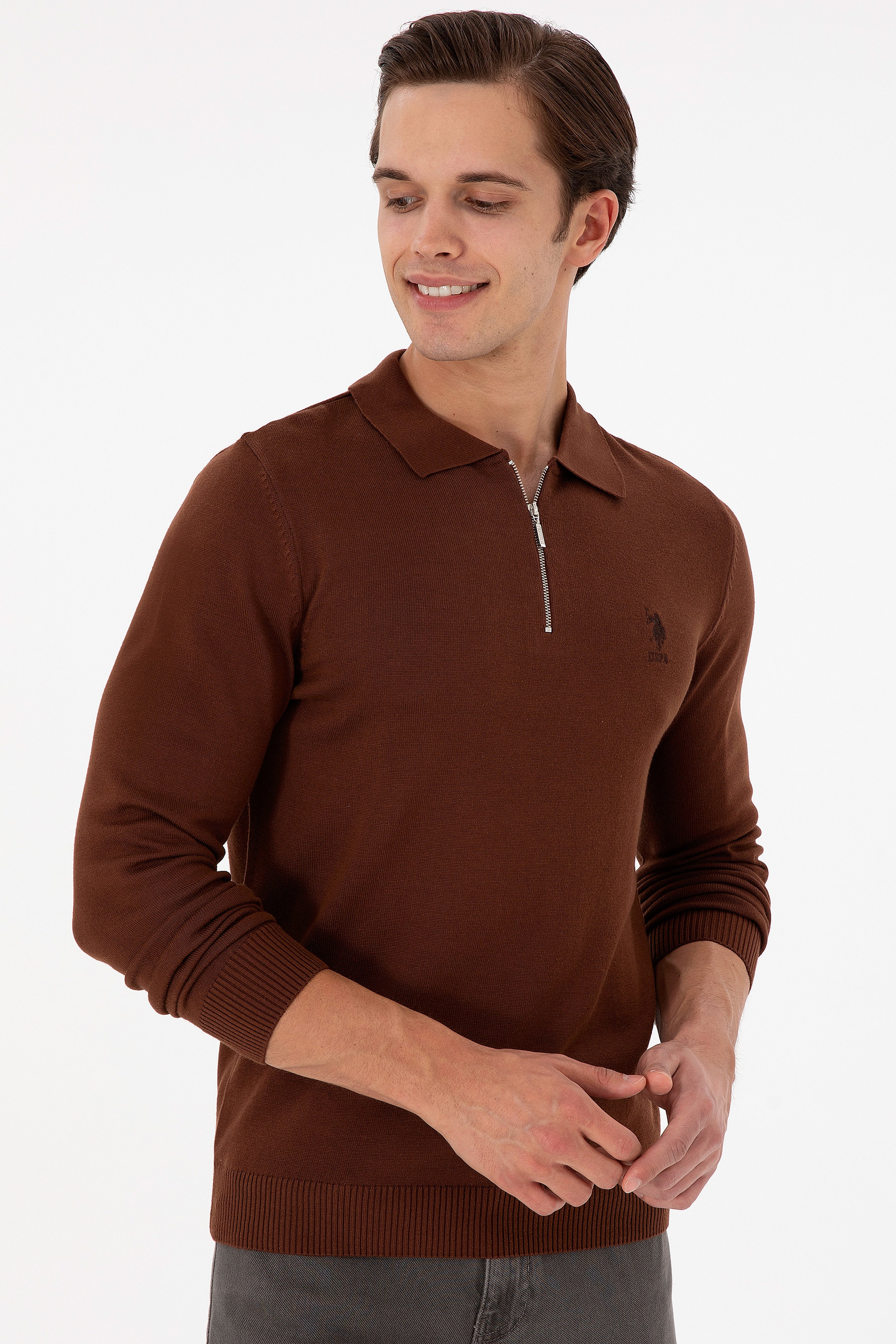 Erkek Slim Fit Yarım Fermuarlı Kahverengi Basic Kazak - Image 3