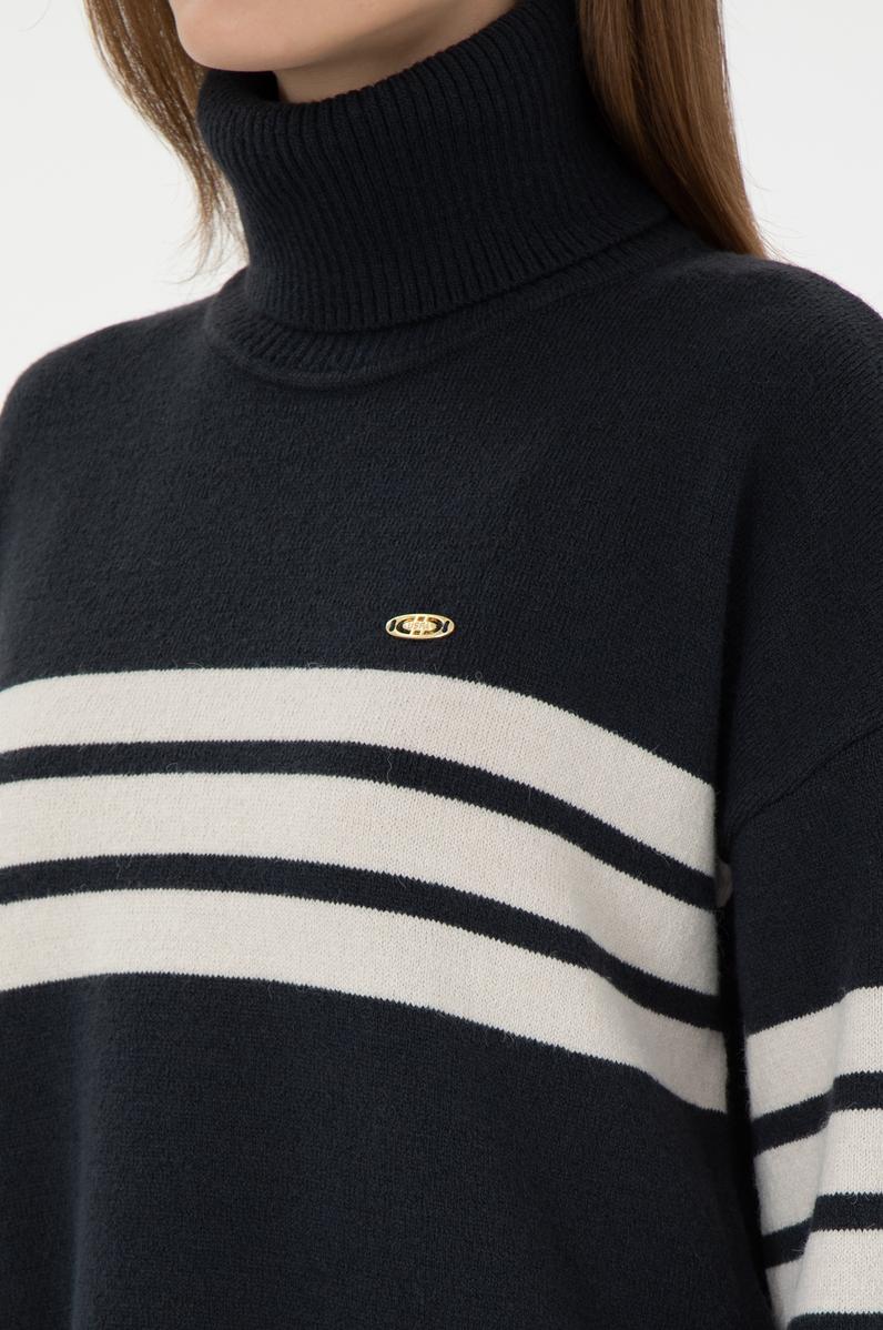 Kadın Lacivert Boğazlı Kazak