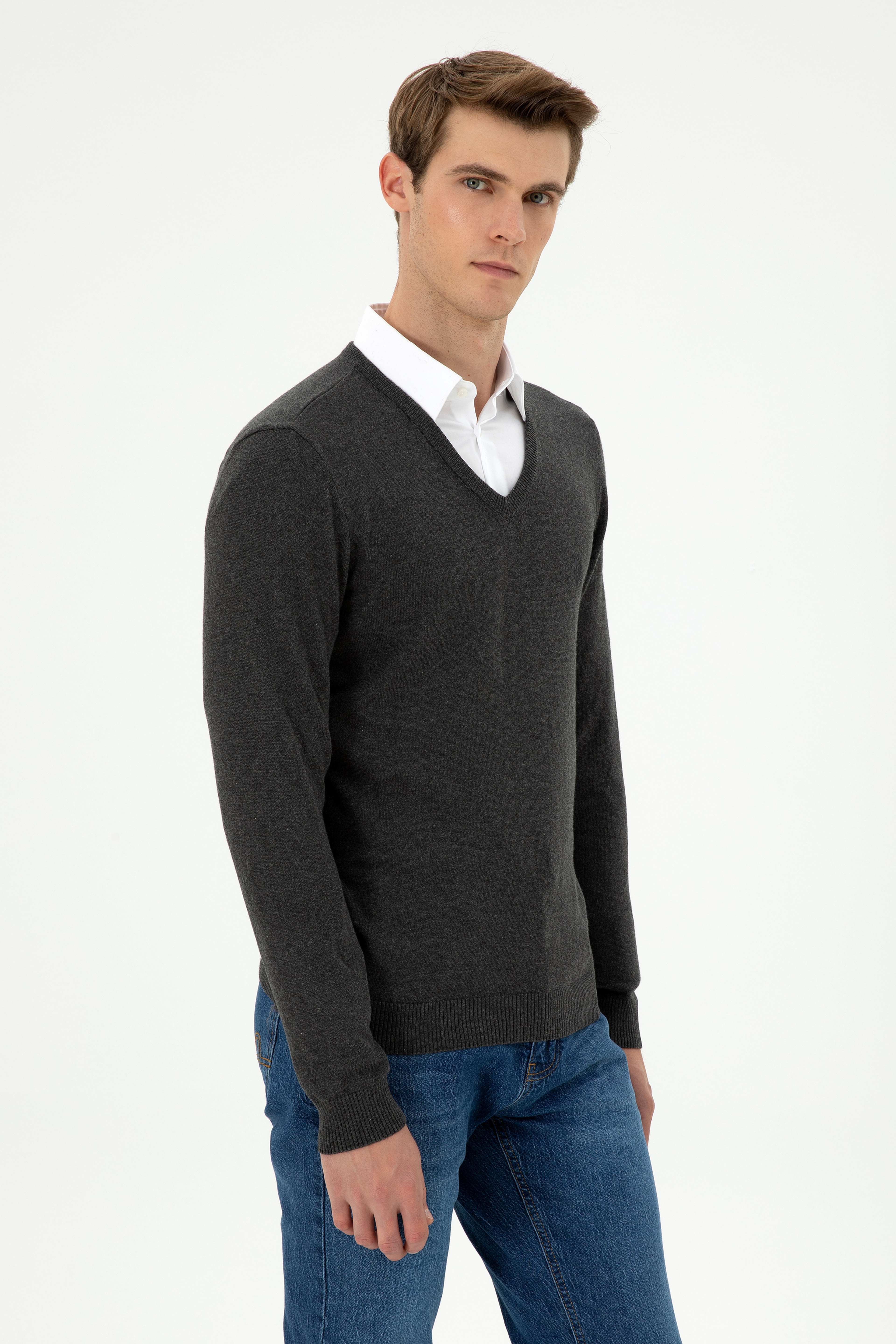 Erkek Slim Fit V Yaka Antrasit Melanj Basic Kazak - Image 1