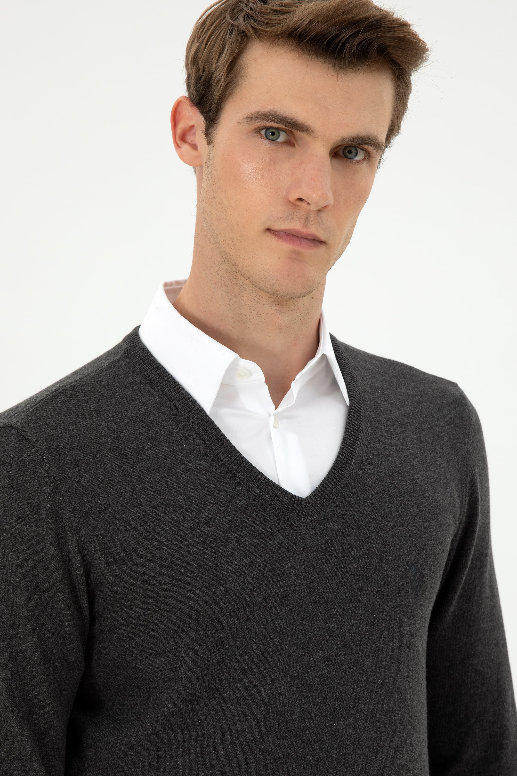 Erkek Slim Fit V Yaka Antrasit Melanj Basic Kazak