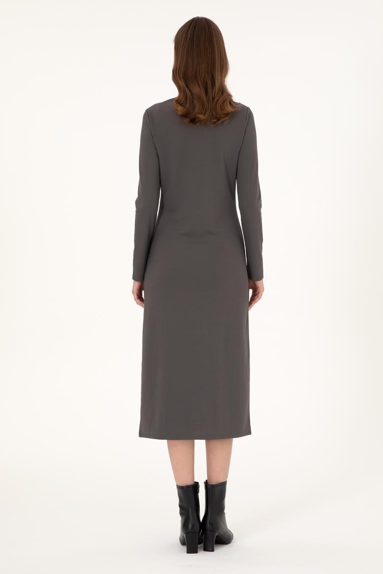 Kadın Antrasit Yırtmaçlı Dik Yaka Midi Boy Örme Elbise - 50297367031