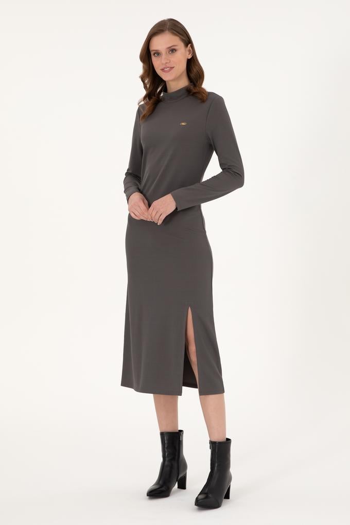 Kadın Antrasit Yırtmaçlı Dik Yaka Midi Boy Örme Elbise