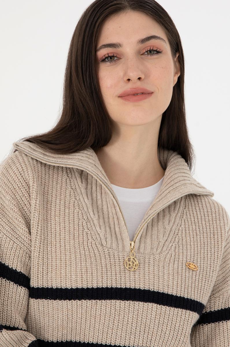 Kadın Taş V Yaka Kazak