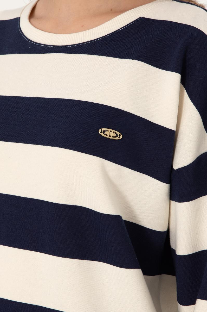 Kadın Krem Çizgili Bisiklet Yaka Sweatshırt