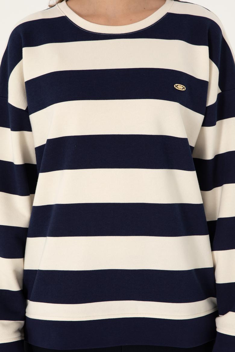 Kadın Krem Çizgili Bisiklet Yaka Sweatshırt - 50299003013