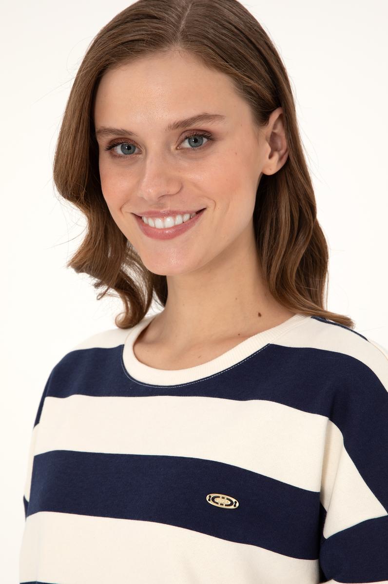 Kadın Krem Çizgili Bisiklet Yaka Sweatshırt