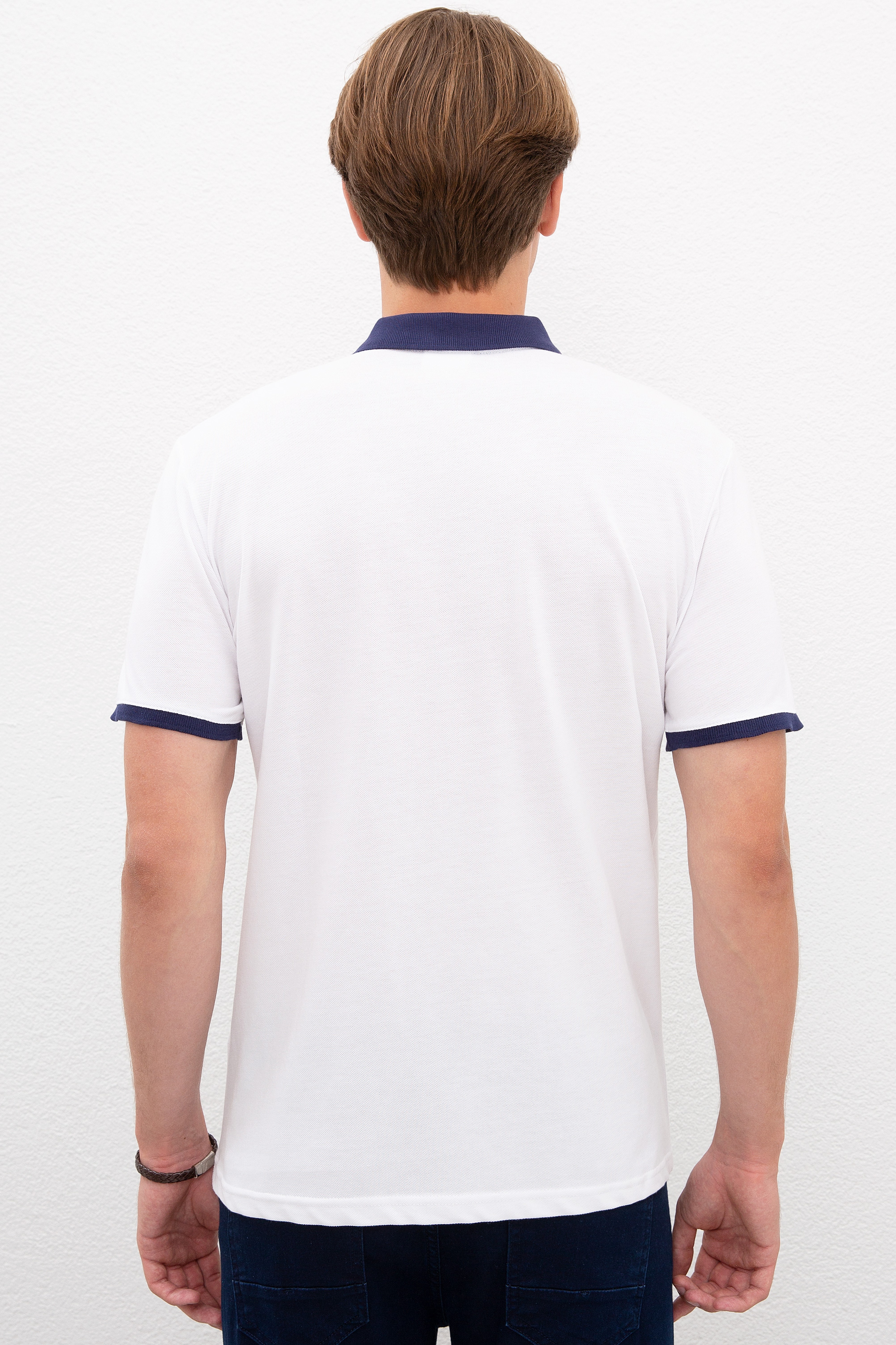 Erkek Beyaz Polo Yaka T-Shirt - Image 3
