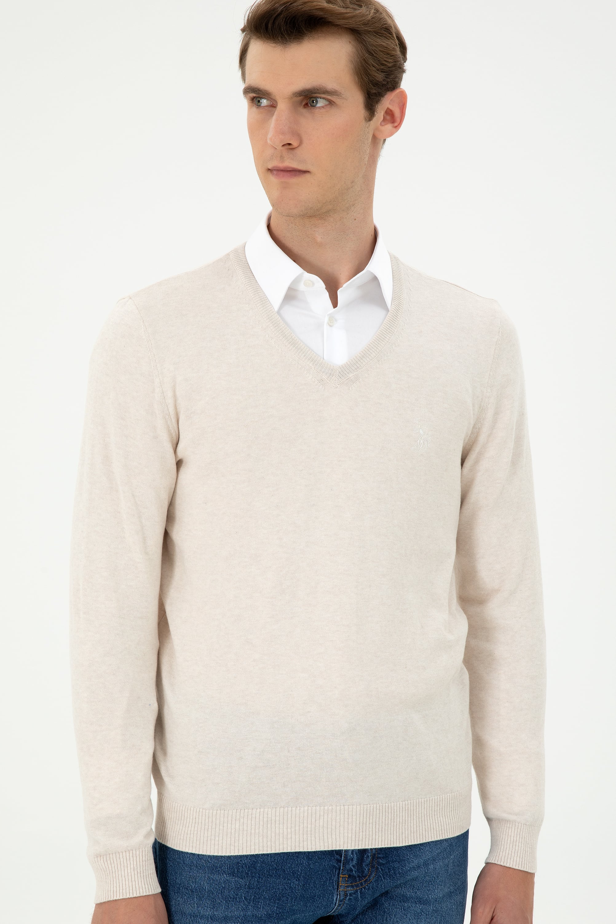 Erkek Slim Fit V Yaka Krem Melanj Basic Kazak - Image 3